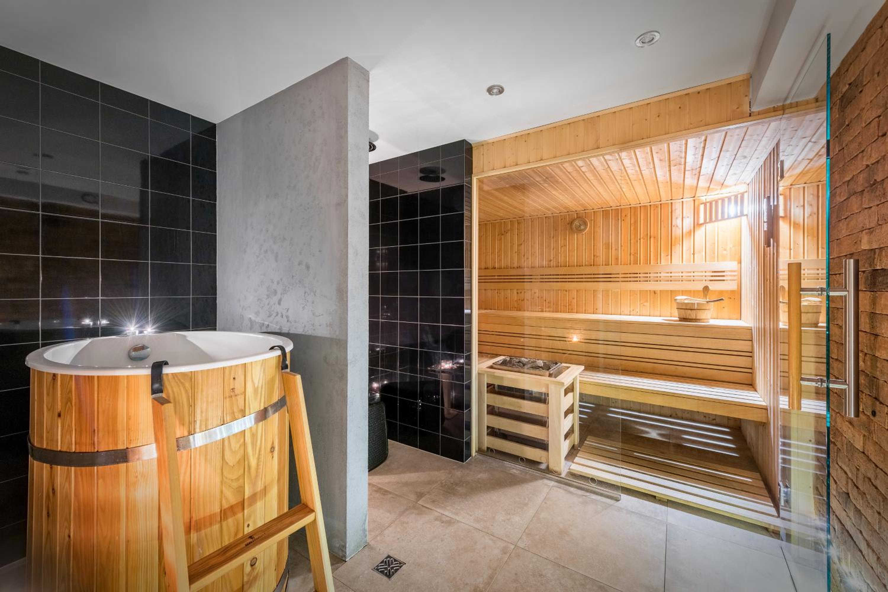 WILLA JAROSTA & SPA, AC -free parking view 3