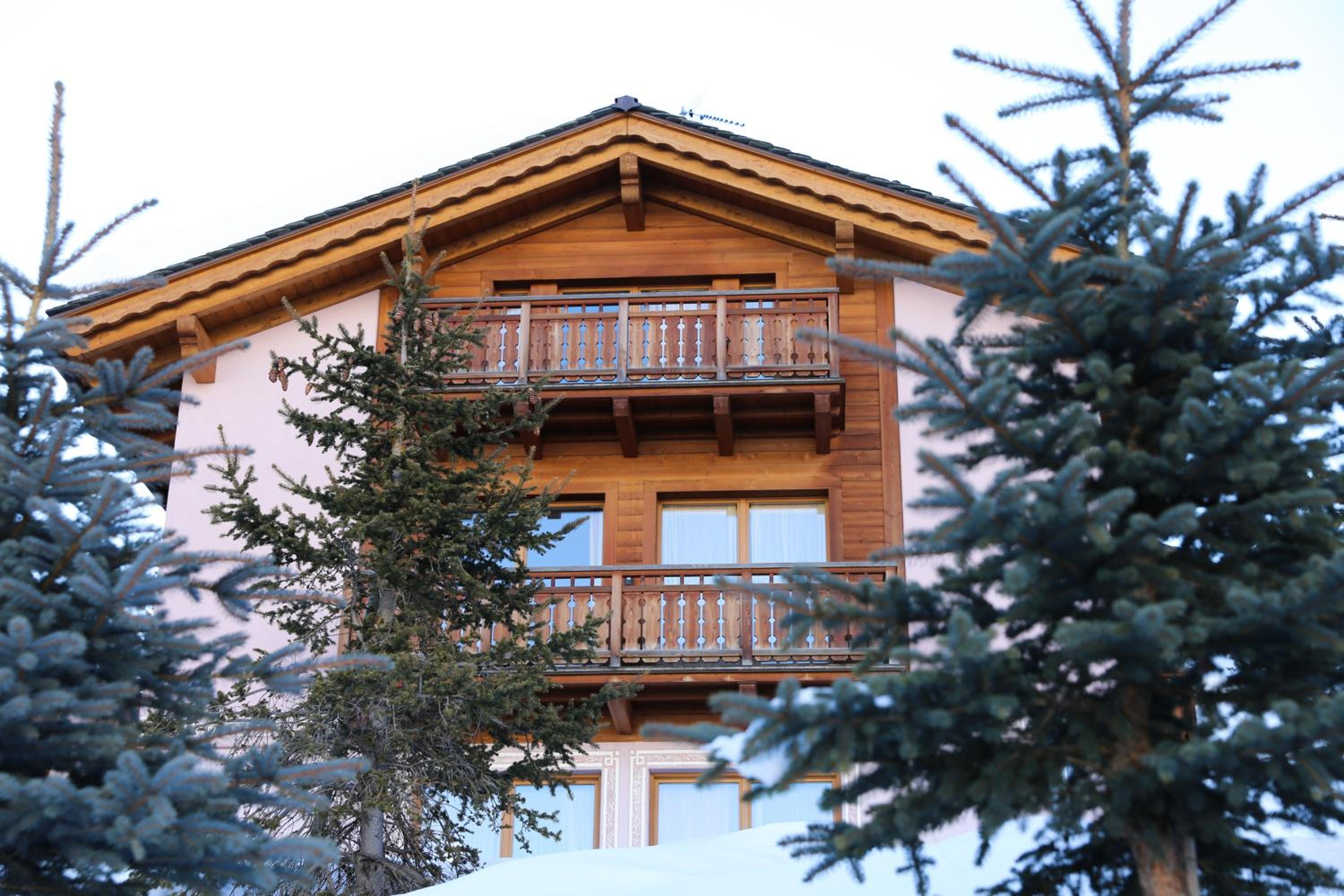 Chalet Teola