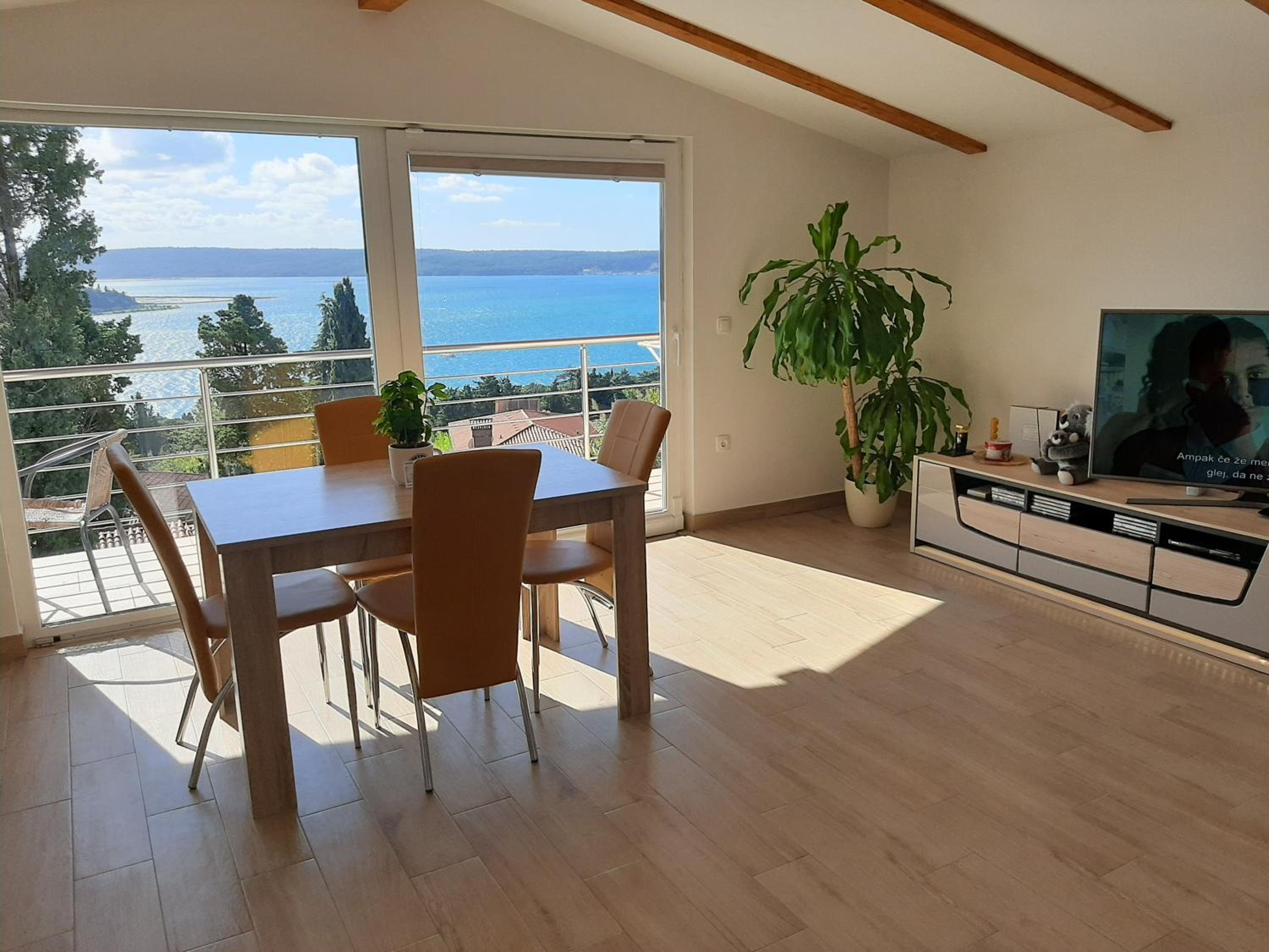 Red Rose Apartment view 2