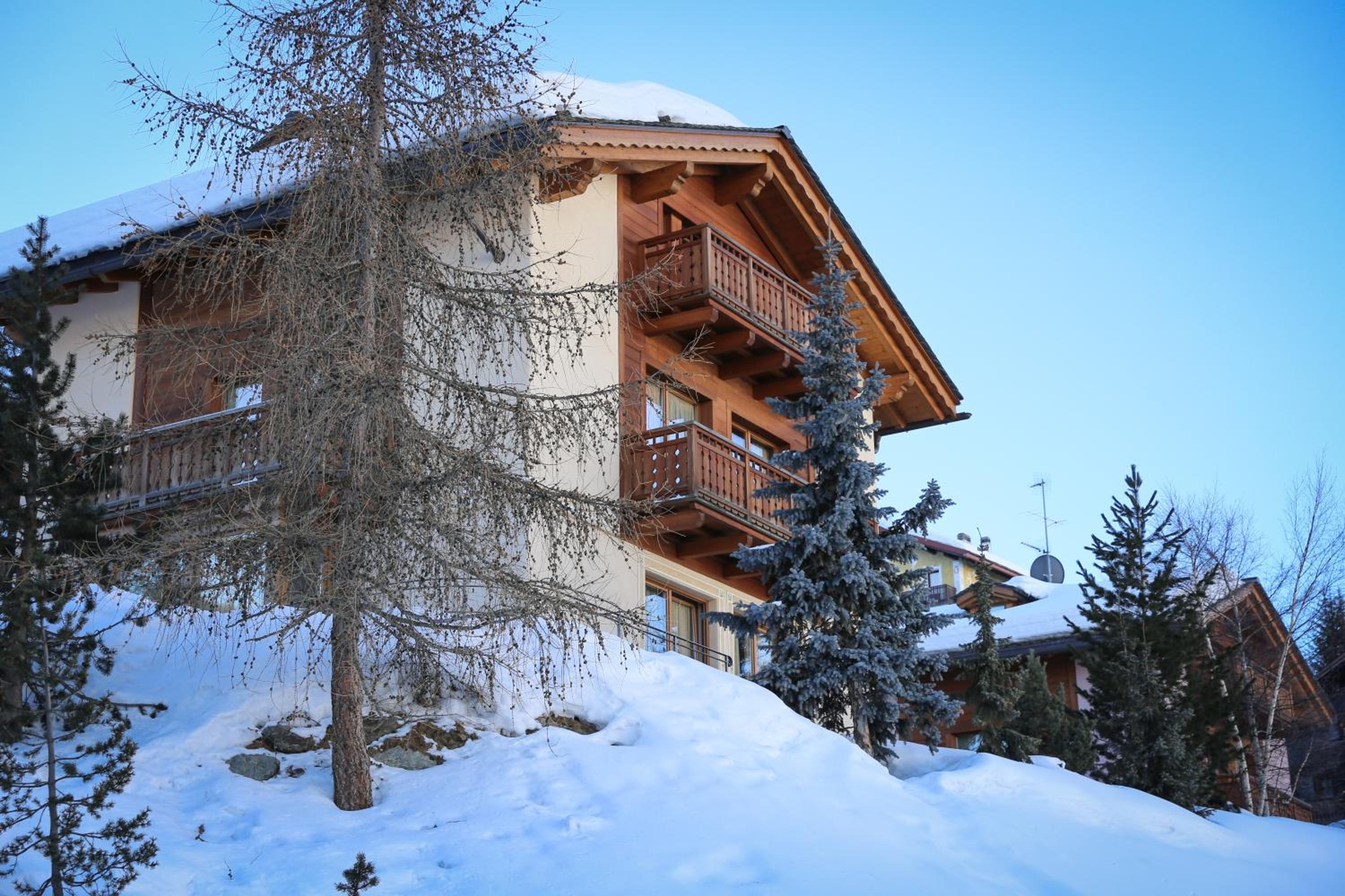 Chalet Teola