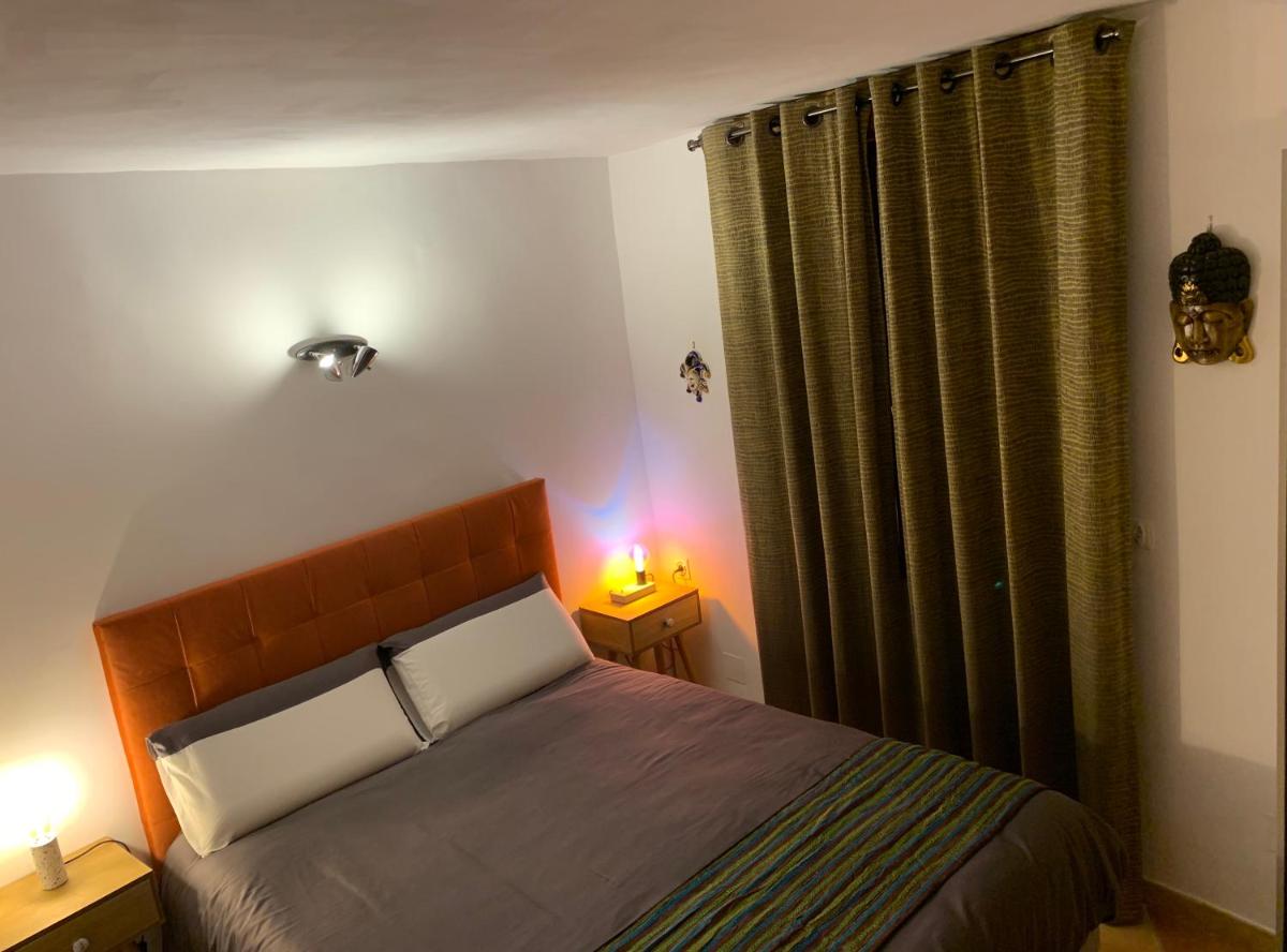 Montpellier Vacations - PILA BED Montpellier Centre Corum Comedie - Chambre calme climatisee - Quiet air-conditioned room - Property Image 10