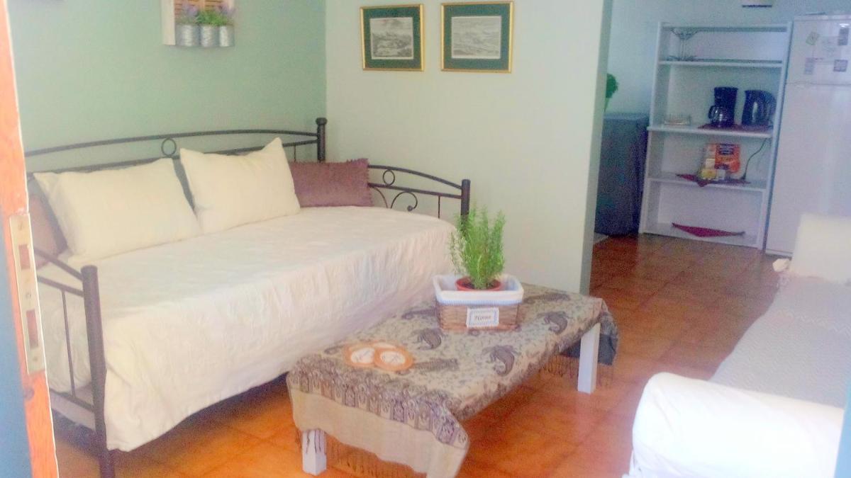 ESTIA HOLIDAY HOUSE view 5