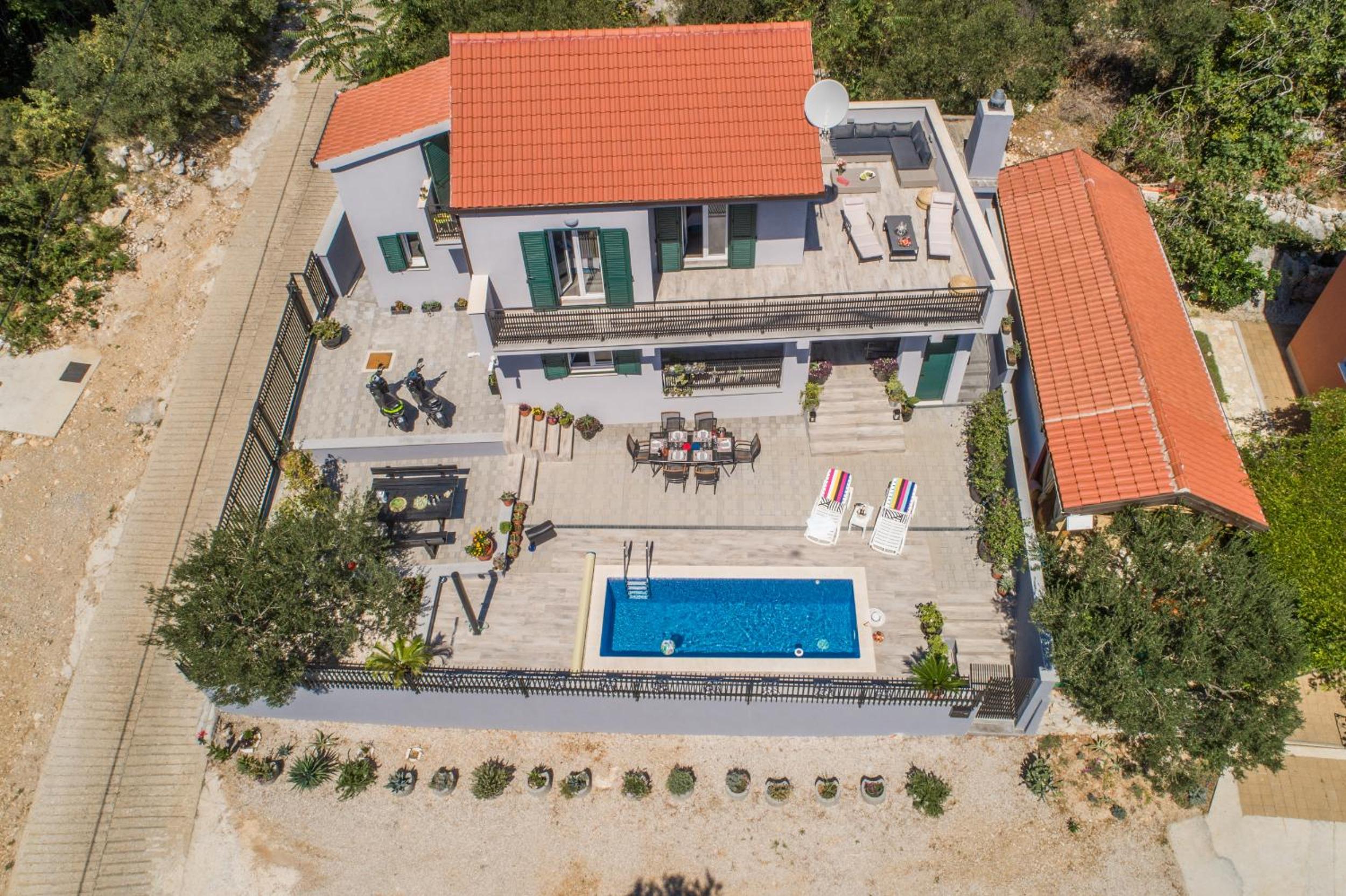 Villa Unique view 3