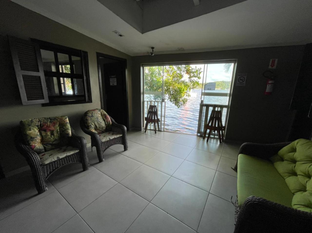 Lakehouse 24hs Hostel Lagoa Conceicāo view 5