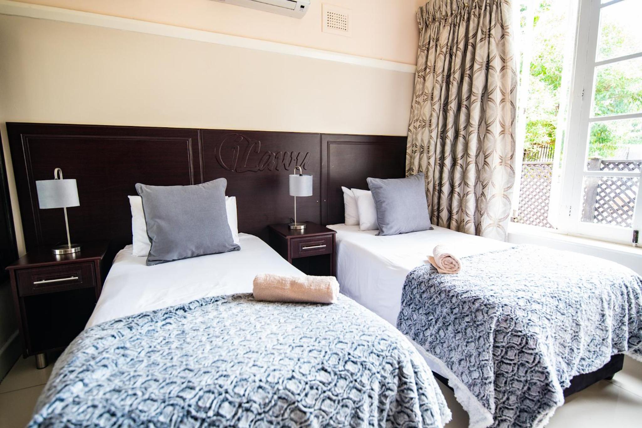 New England Guest House by Ilawu