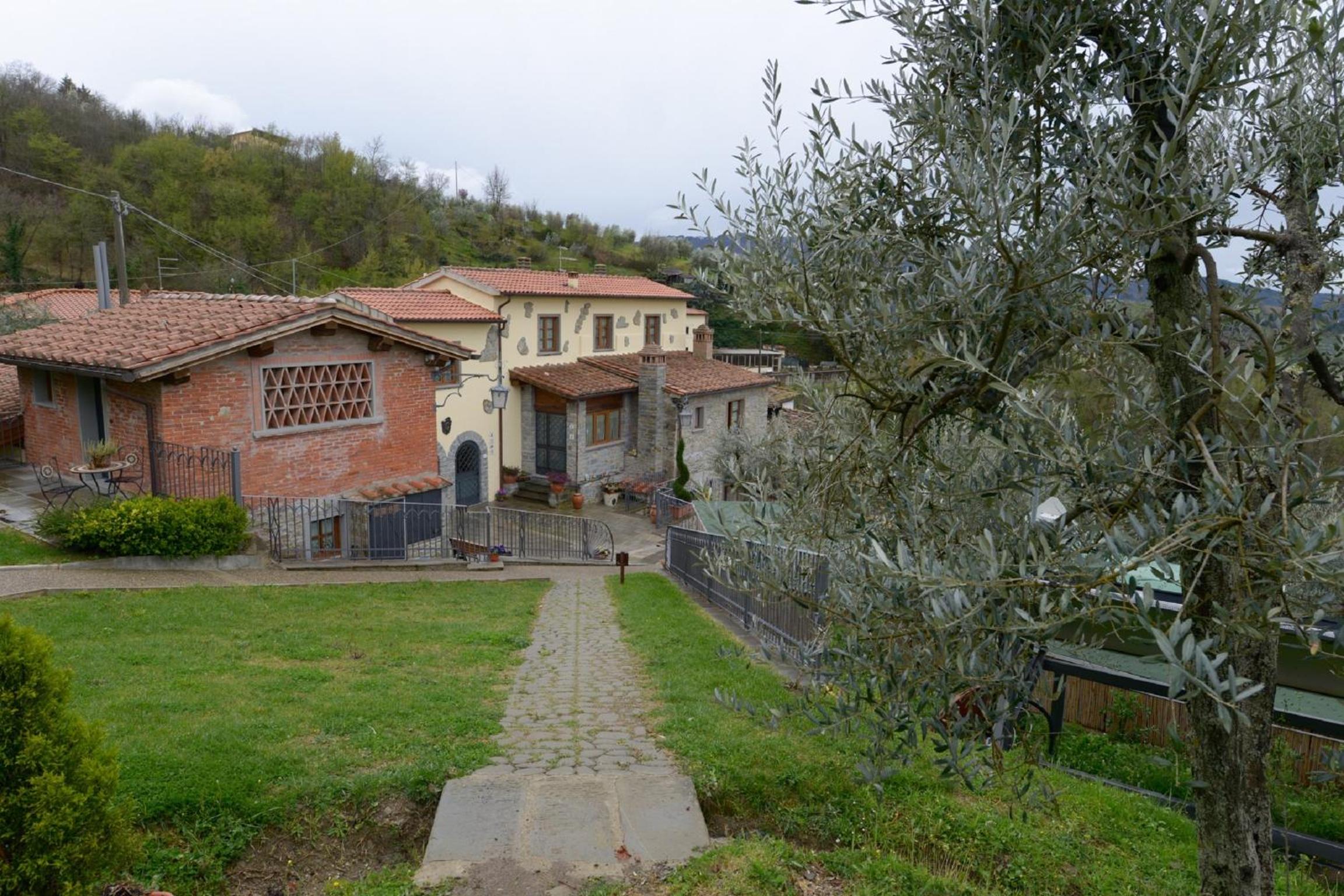 Photo 9