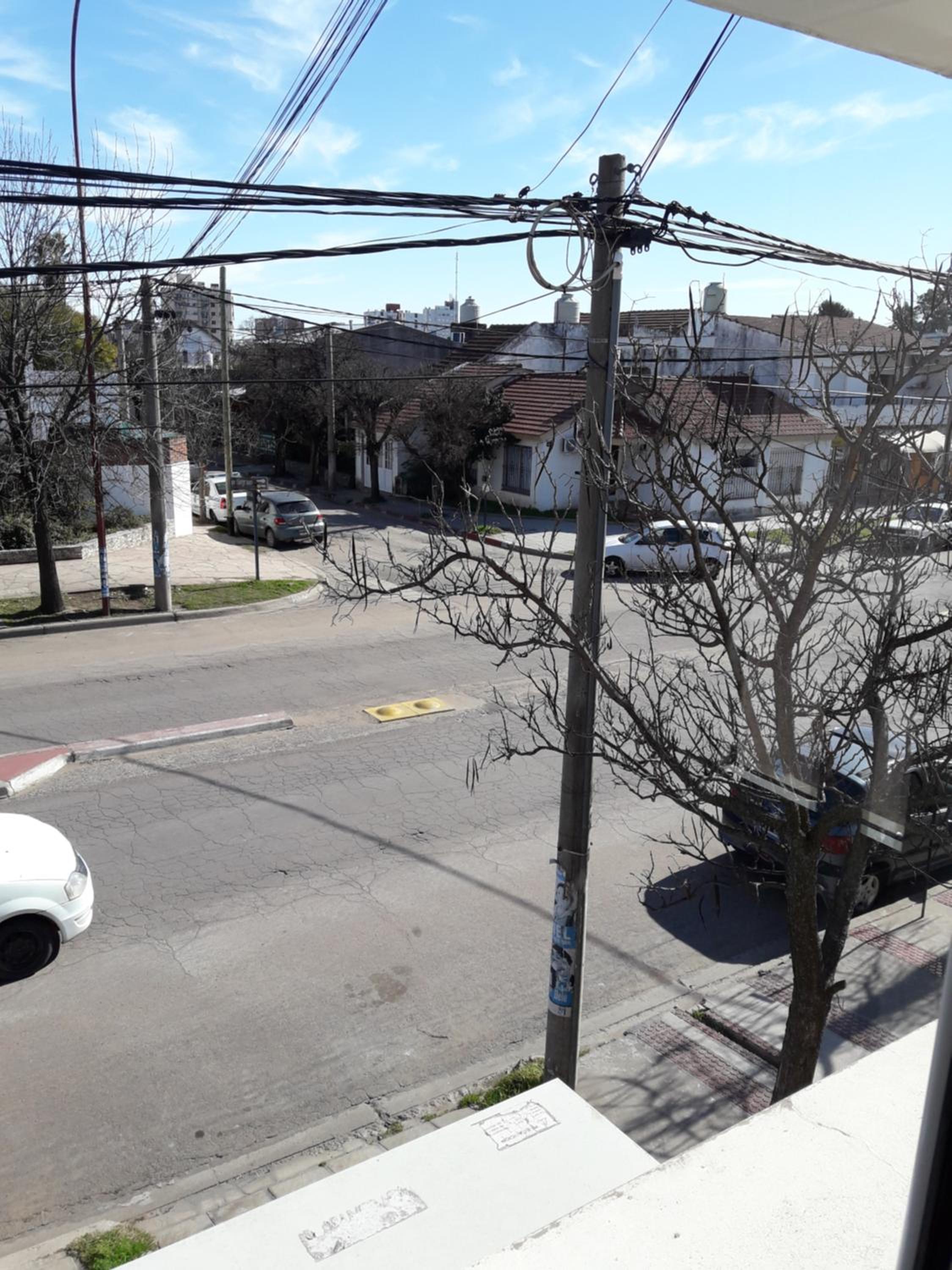 Departamento Avda Belgrano Sur 367 con Cochera Privada