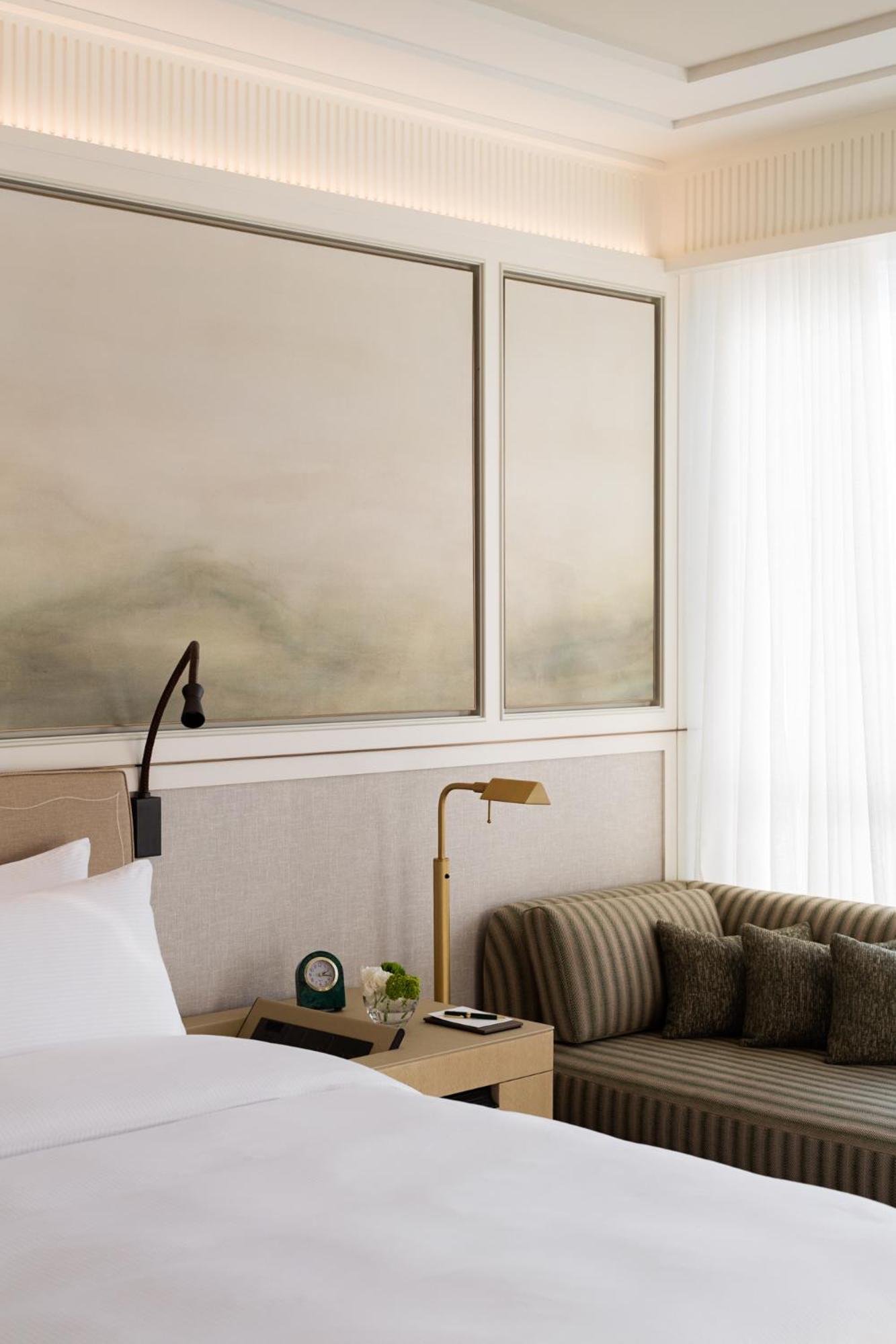 Island Shangri-La, Hong Kong