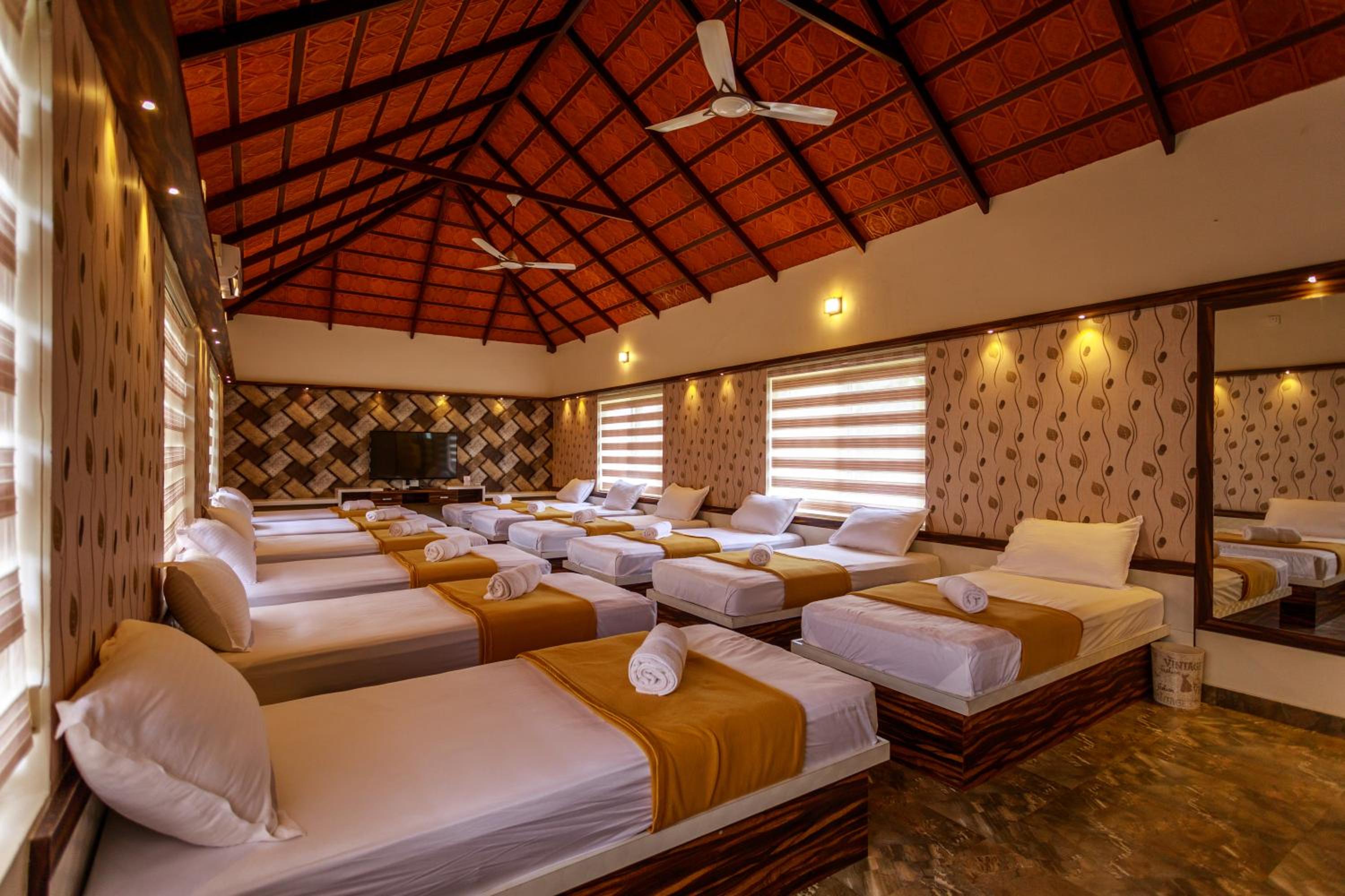 SR Jungle Resort
