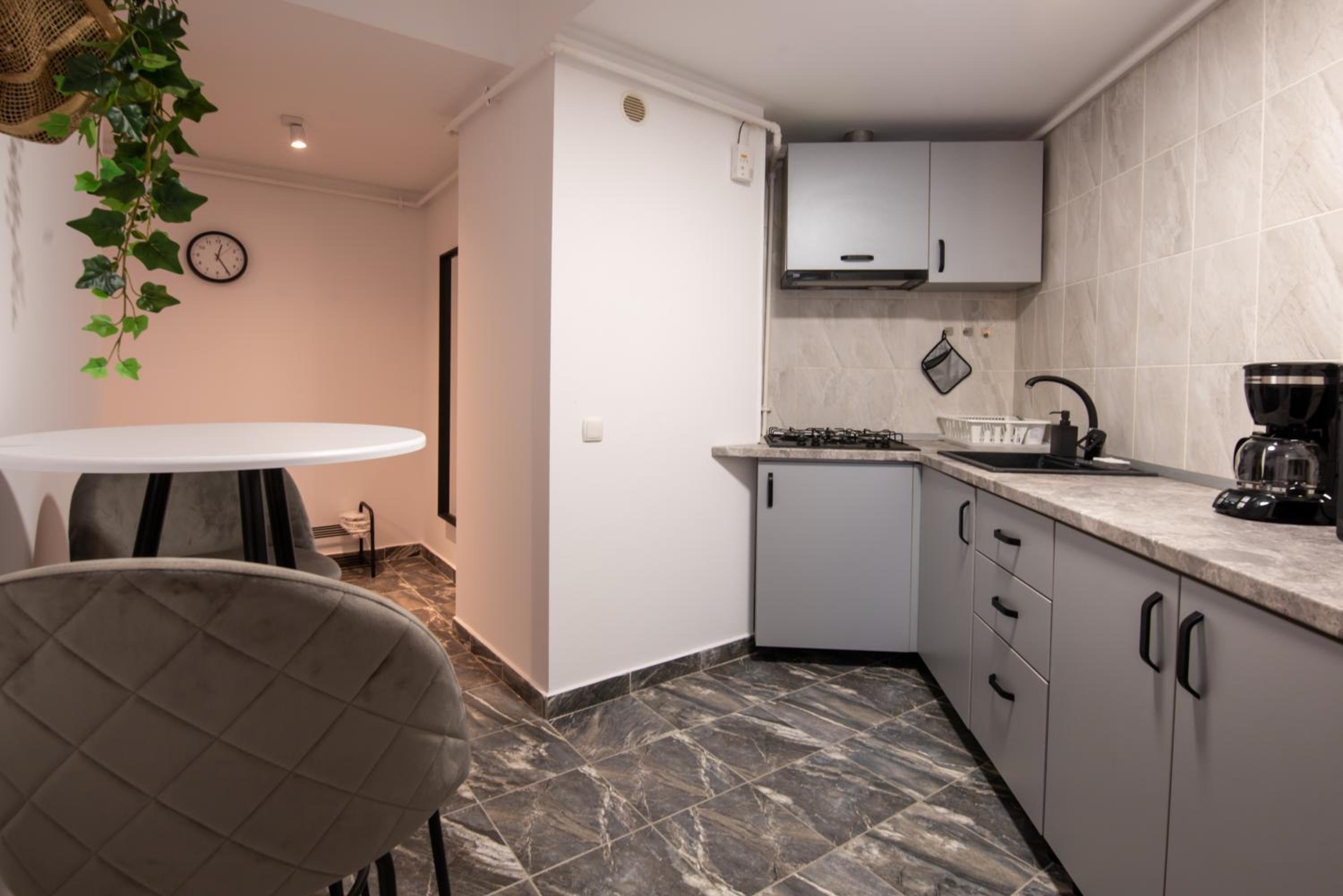 Snowdrop Apartment view 5