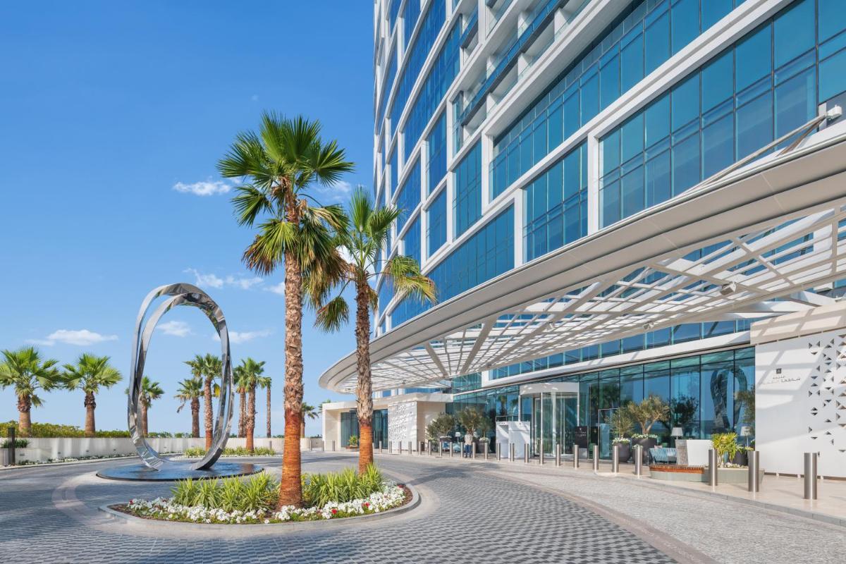 Address Beach Resort 2