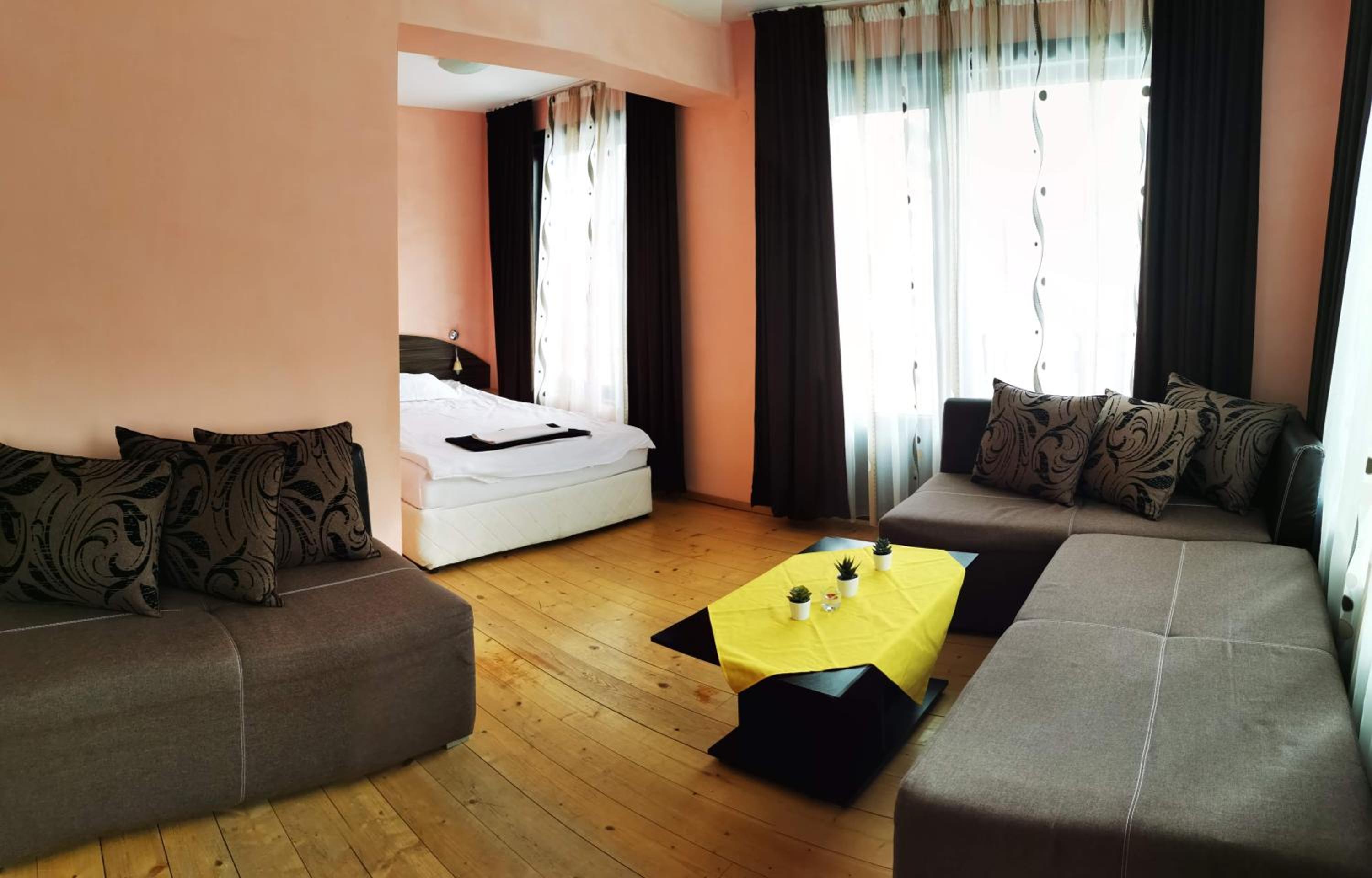 Apartments Black Horse