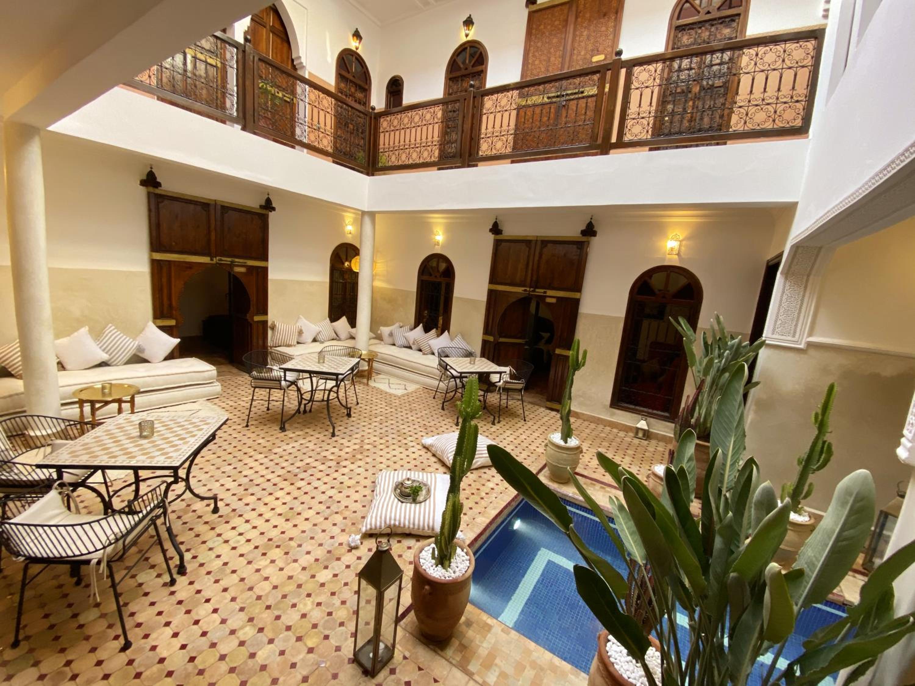 lounge