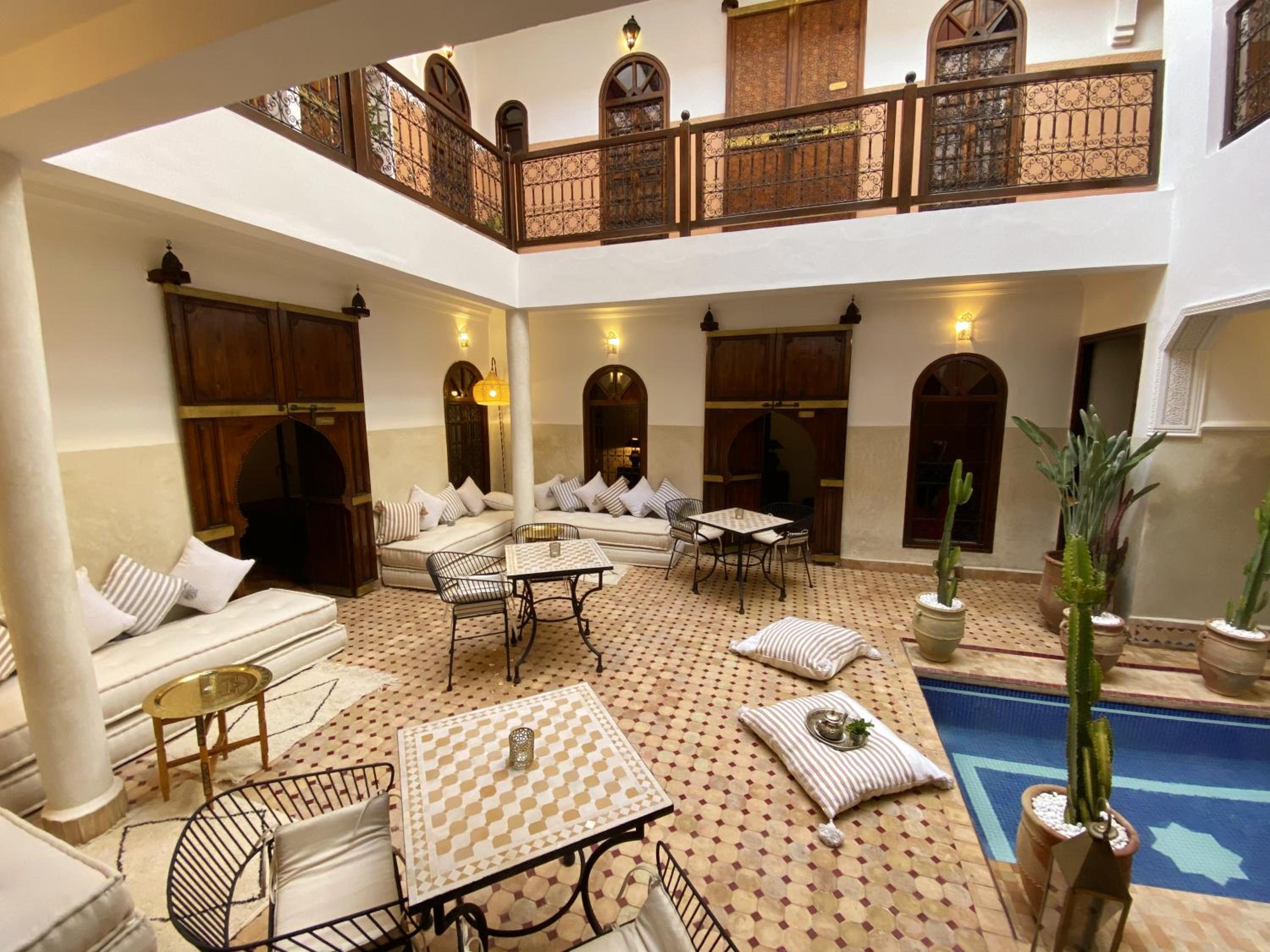 lounge