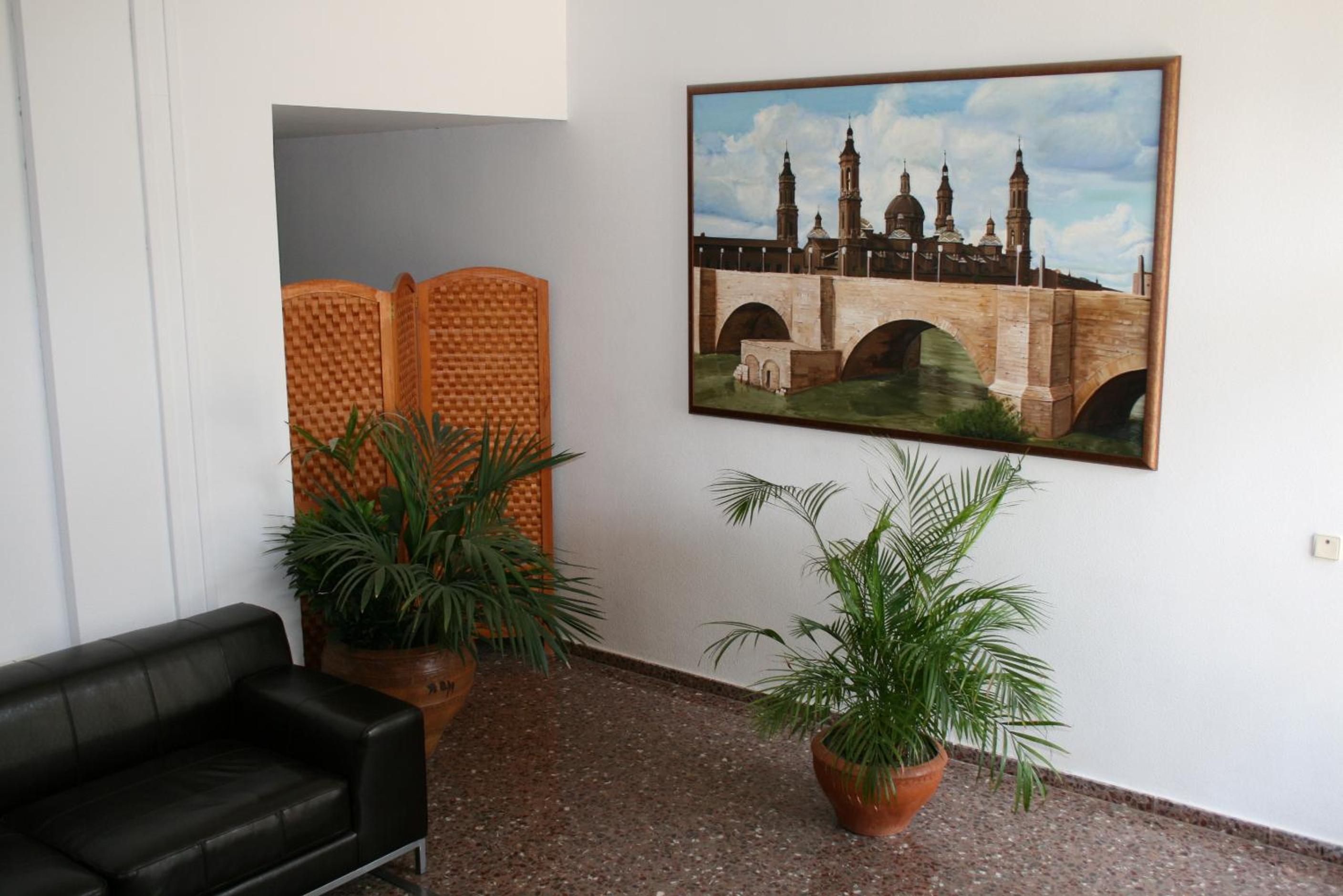 Hostal Puente de Piedra view 5