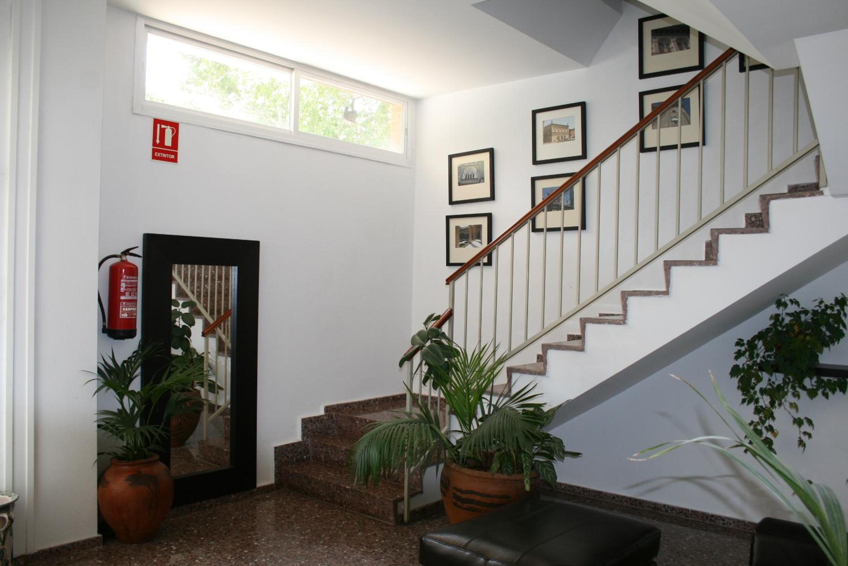 Hostal Puente de Piedra view 4