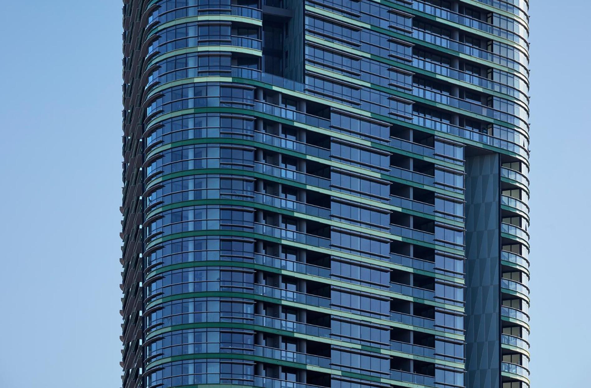 Parkview Modern Apartment w Parking @ Olympic Park