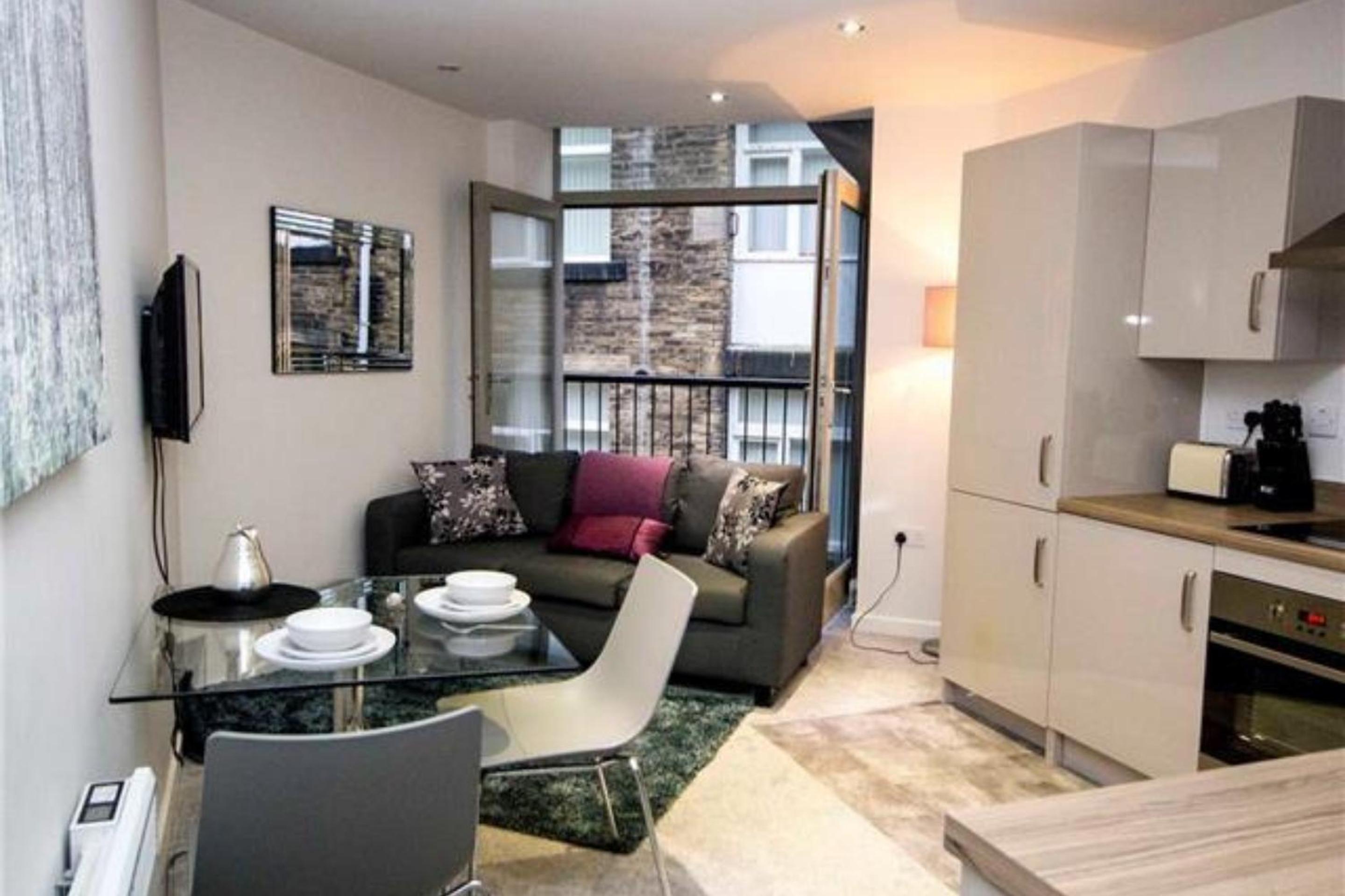 StayZo Modern Studio Apartment 1 in Bradford City view 4