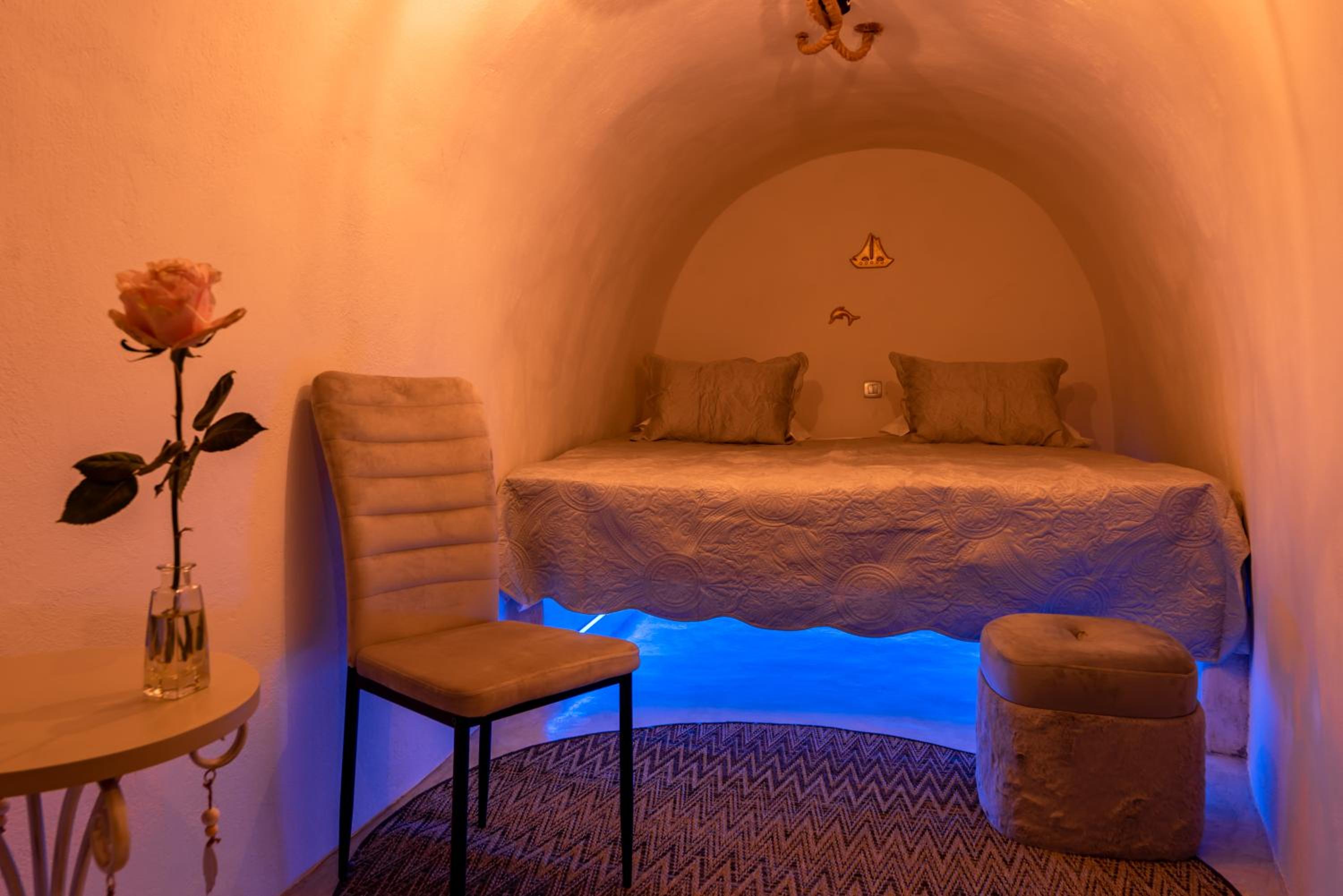 BLACK BAY CAVES SUITES photo 5