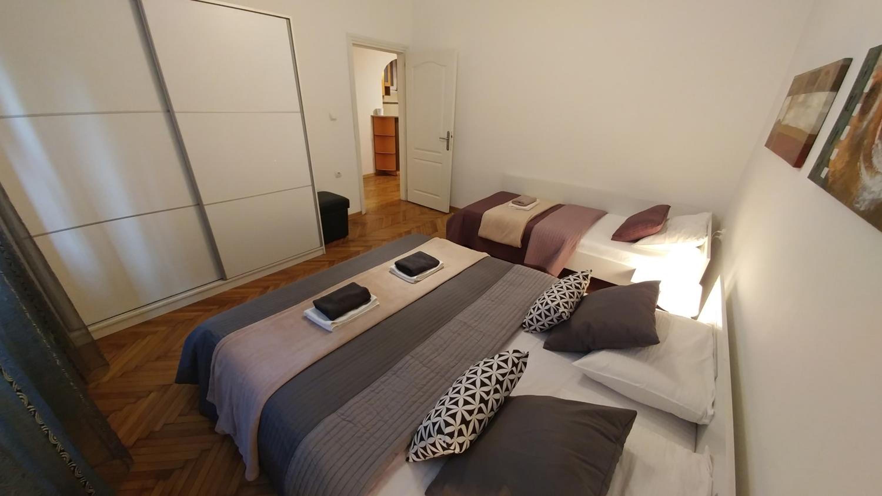 Apartment Marsal view 3