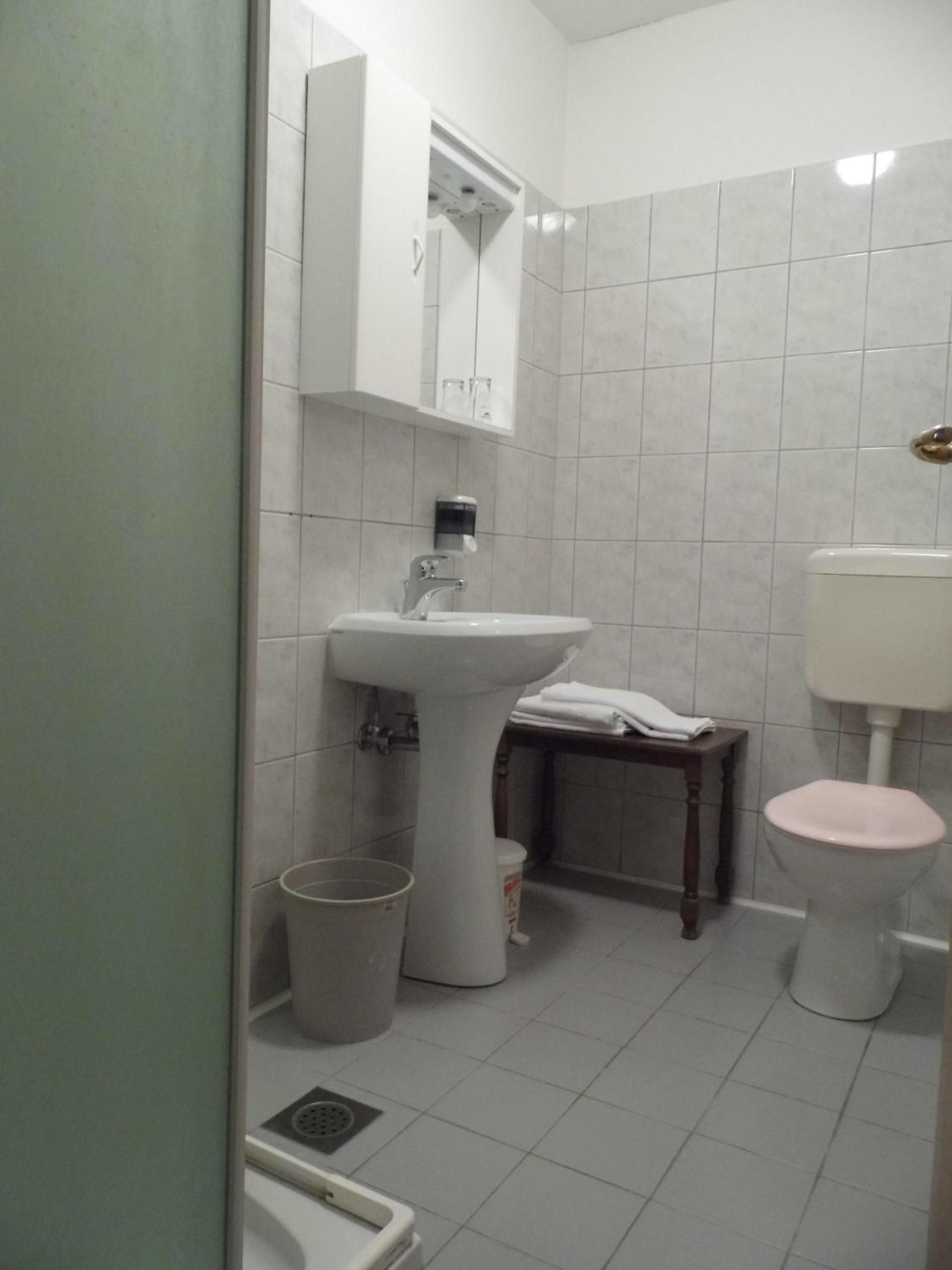 Photo 37