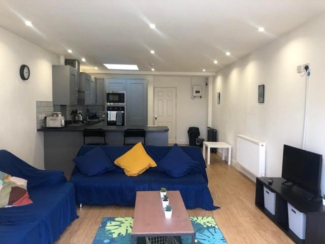 Short term lets from £15 per person per night view 3