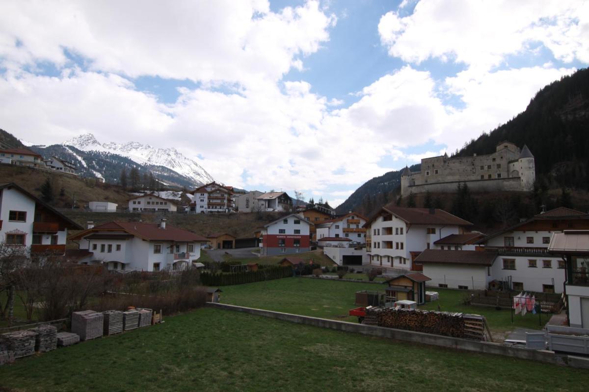 Photo 32