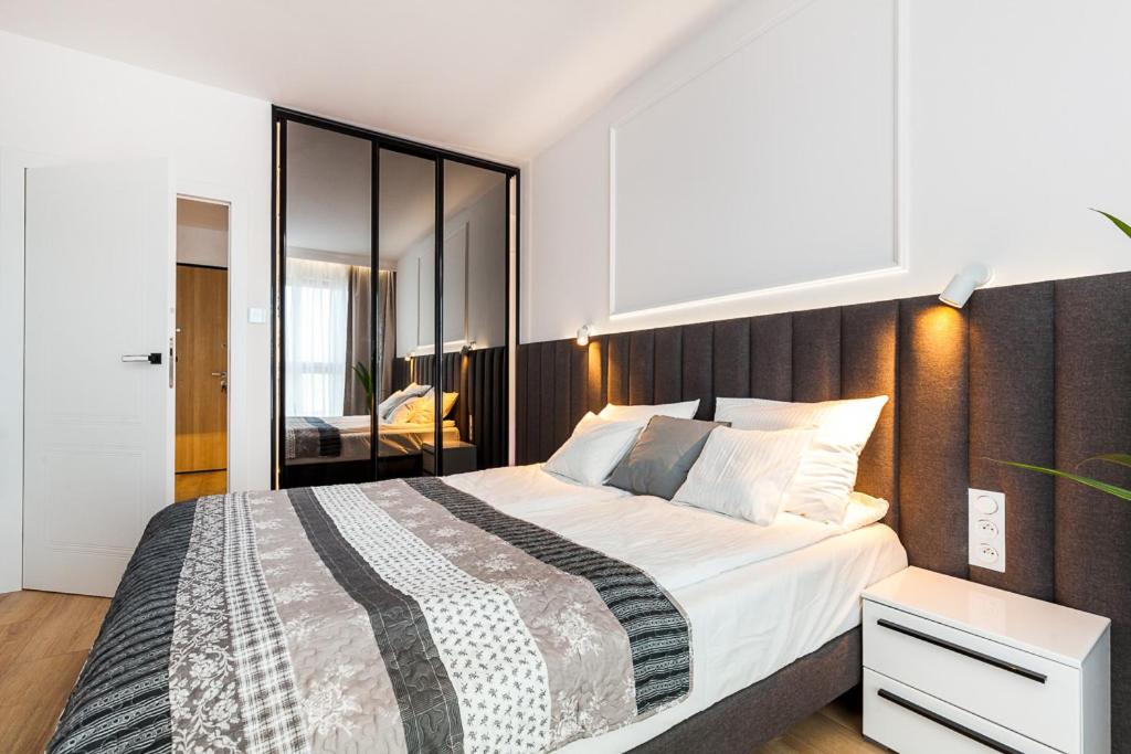 "NOWY APARTAMENT" sypialnia , garaż, 1500 m od morza, Netflix view 5