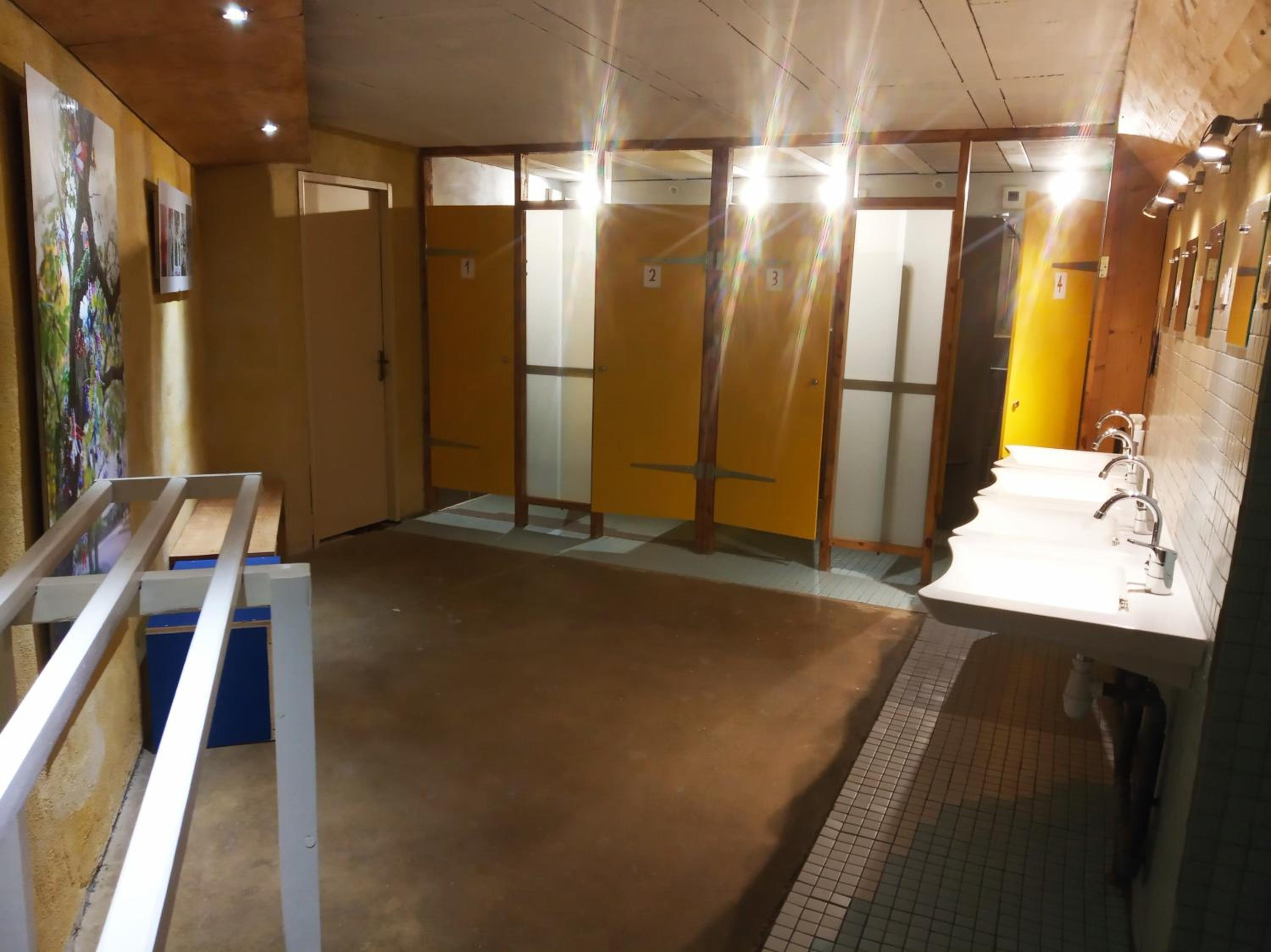 La Maison Rouge - Backpacker Hostel, photo 12