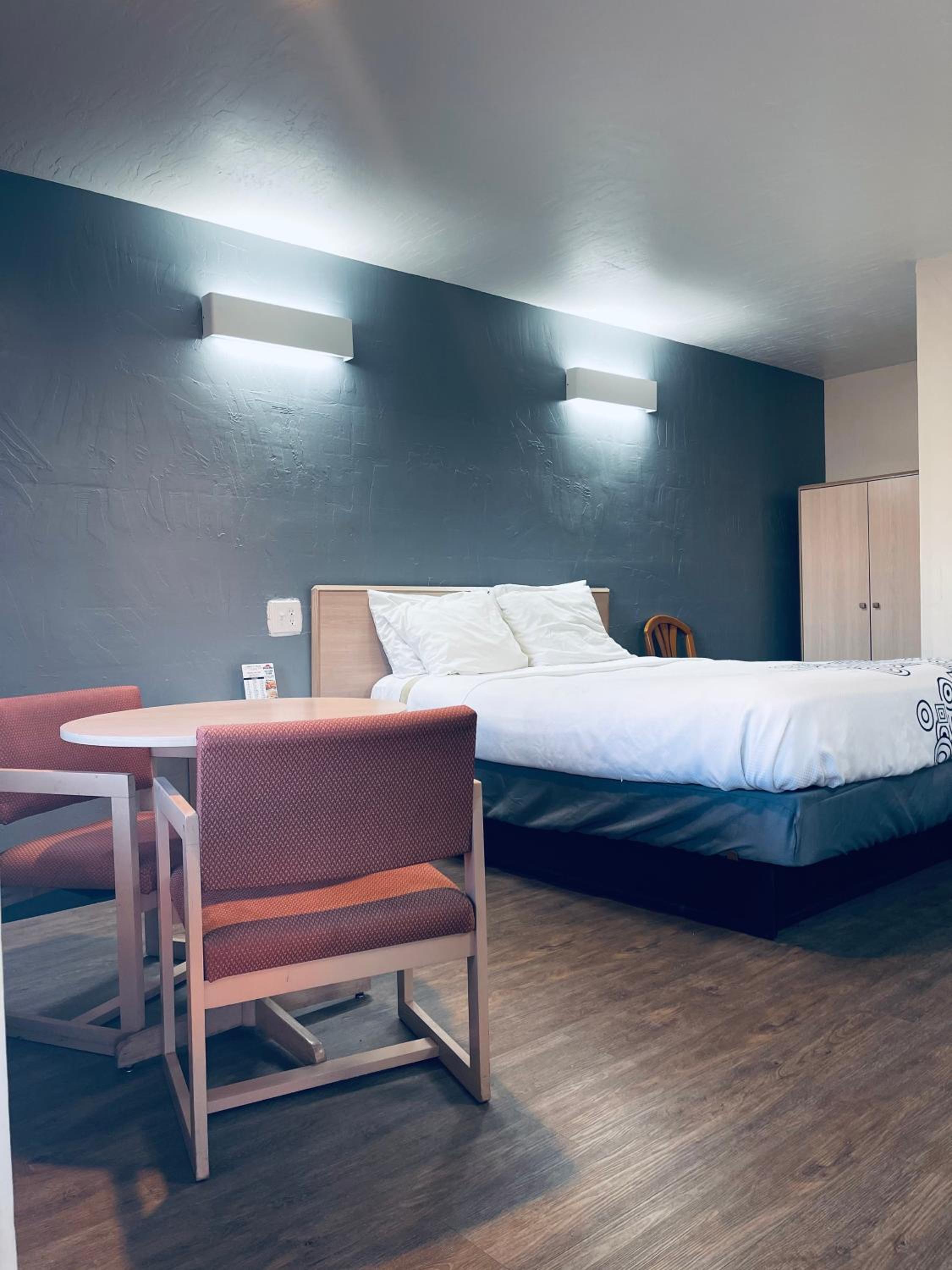 Century 21 Motel