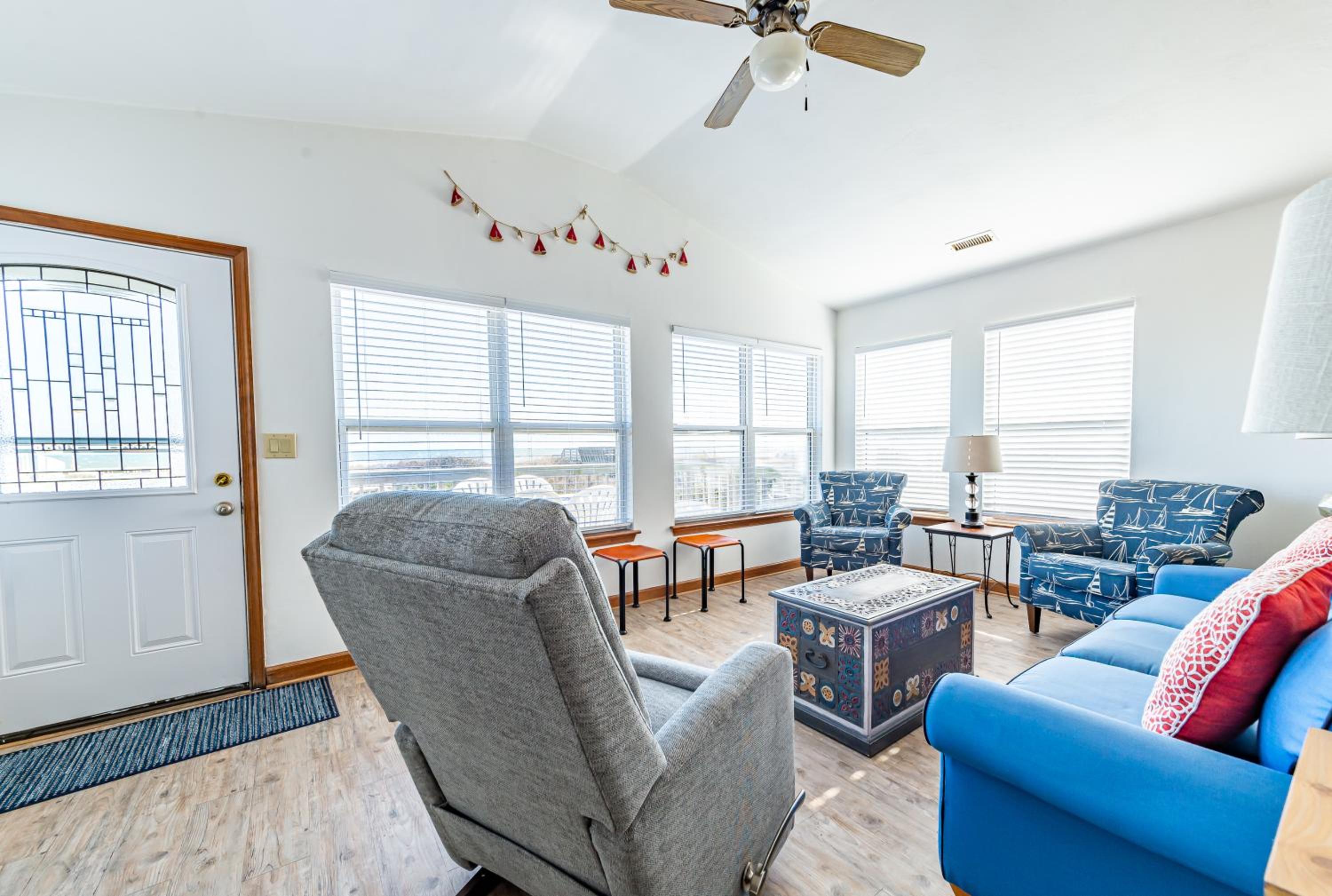 Smooth Sailing - Nags Head MP 10, Oceanfront, Ocean View, Pool, Hot Tub, Pets OK, Flex Stays