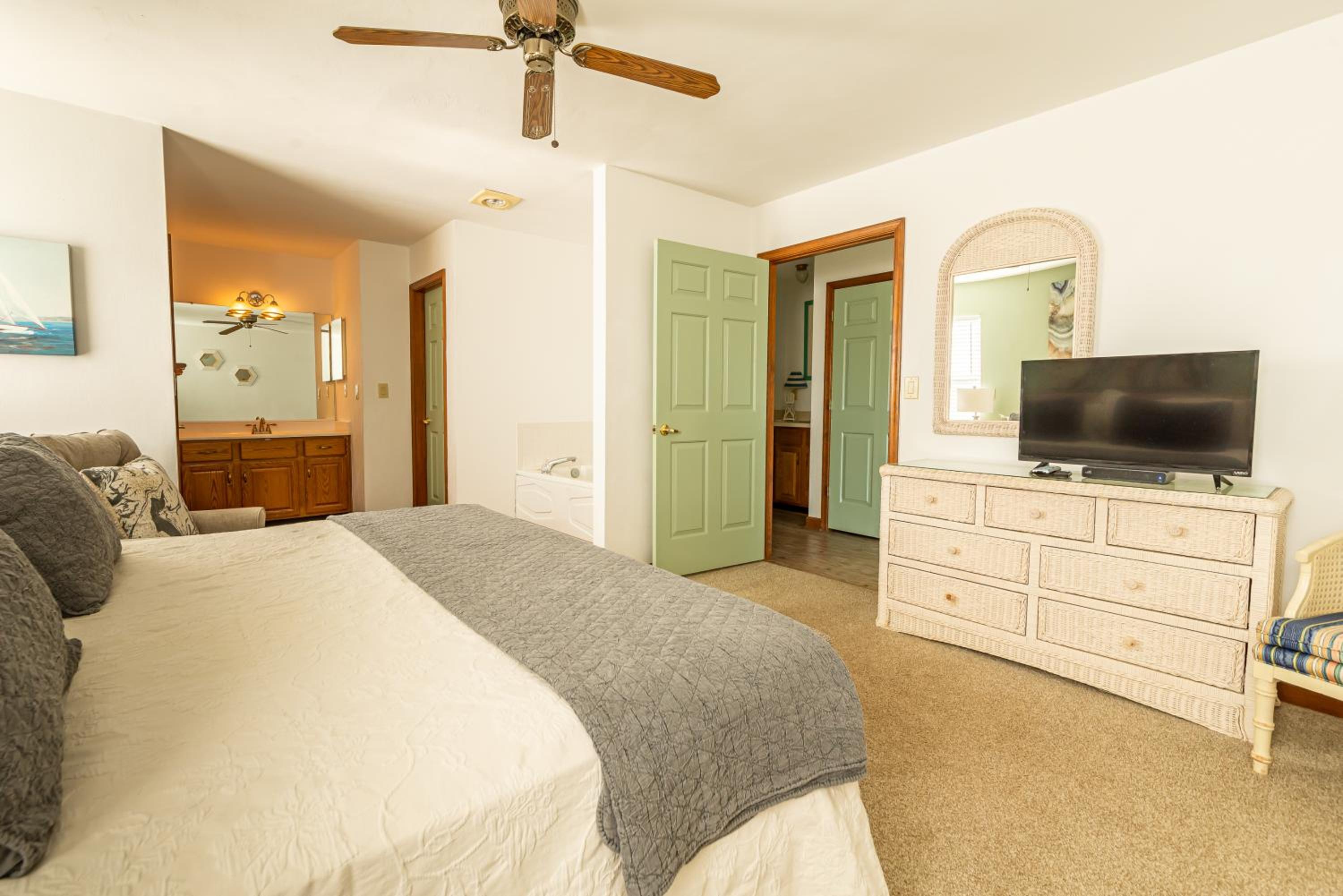 Smooth Sailing - Nags Head MP 10, Oceanfront, Ocean View, Pool, Hot Tub, Pets OK, Flex Stays