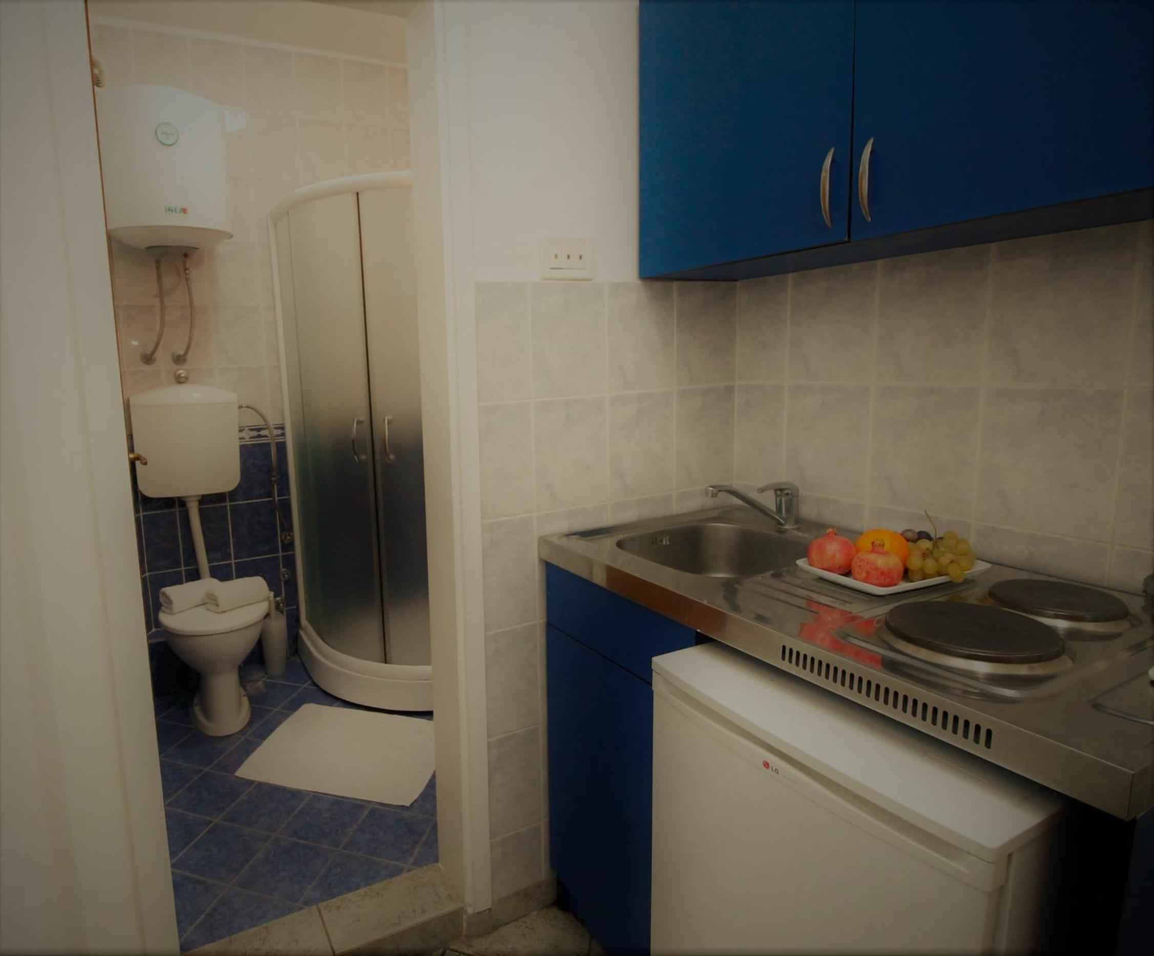 Apartments Mitrovići Miločer