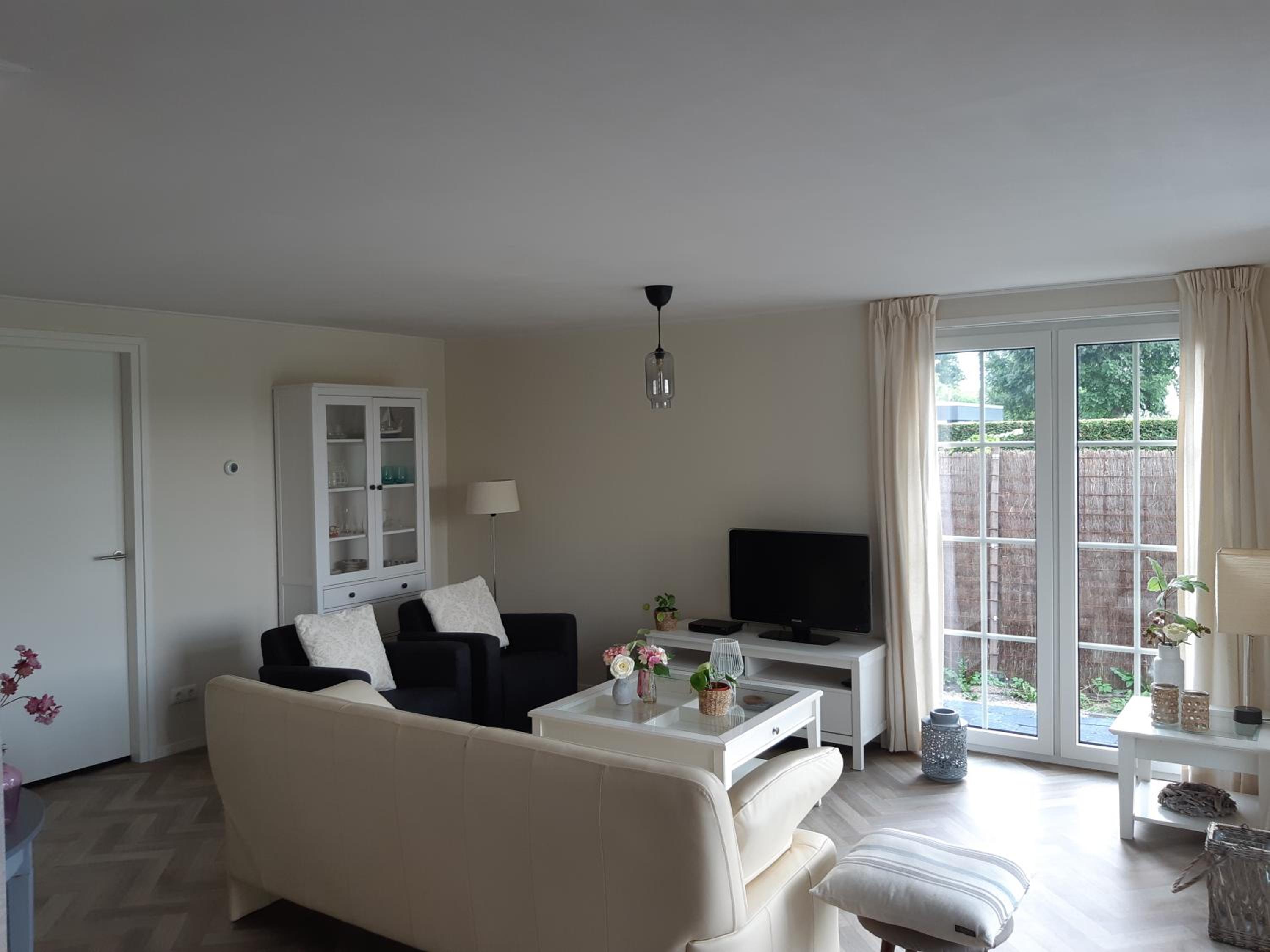Nieuwe Beachbungalow aan IJsselmeer 39 24 four seasons view 5