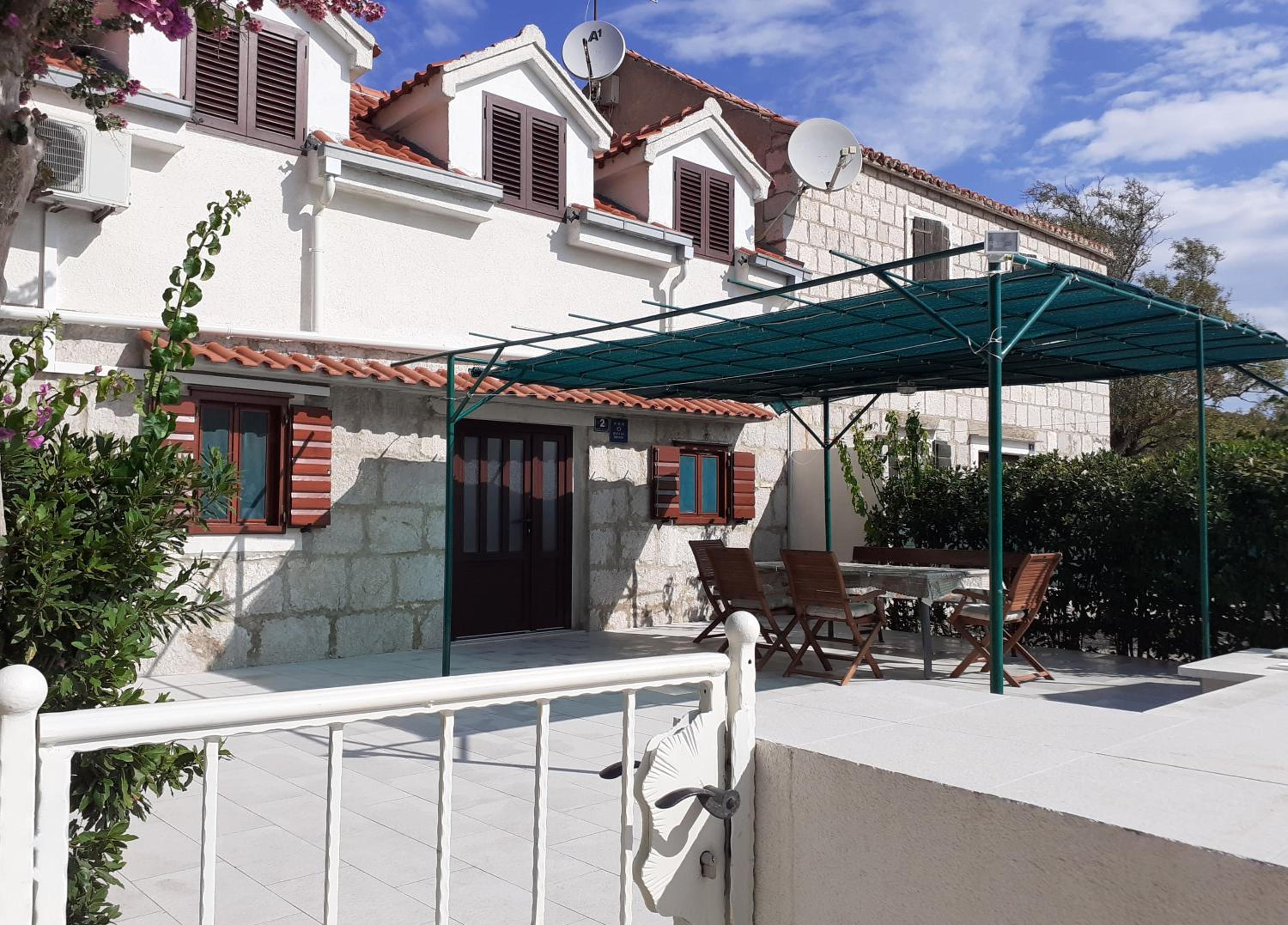 Rest House Stiniva view 2