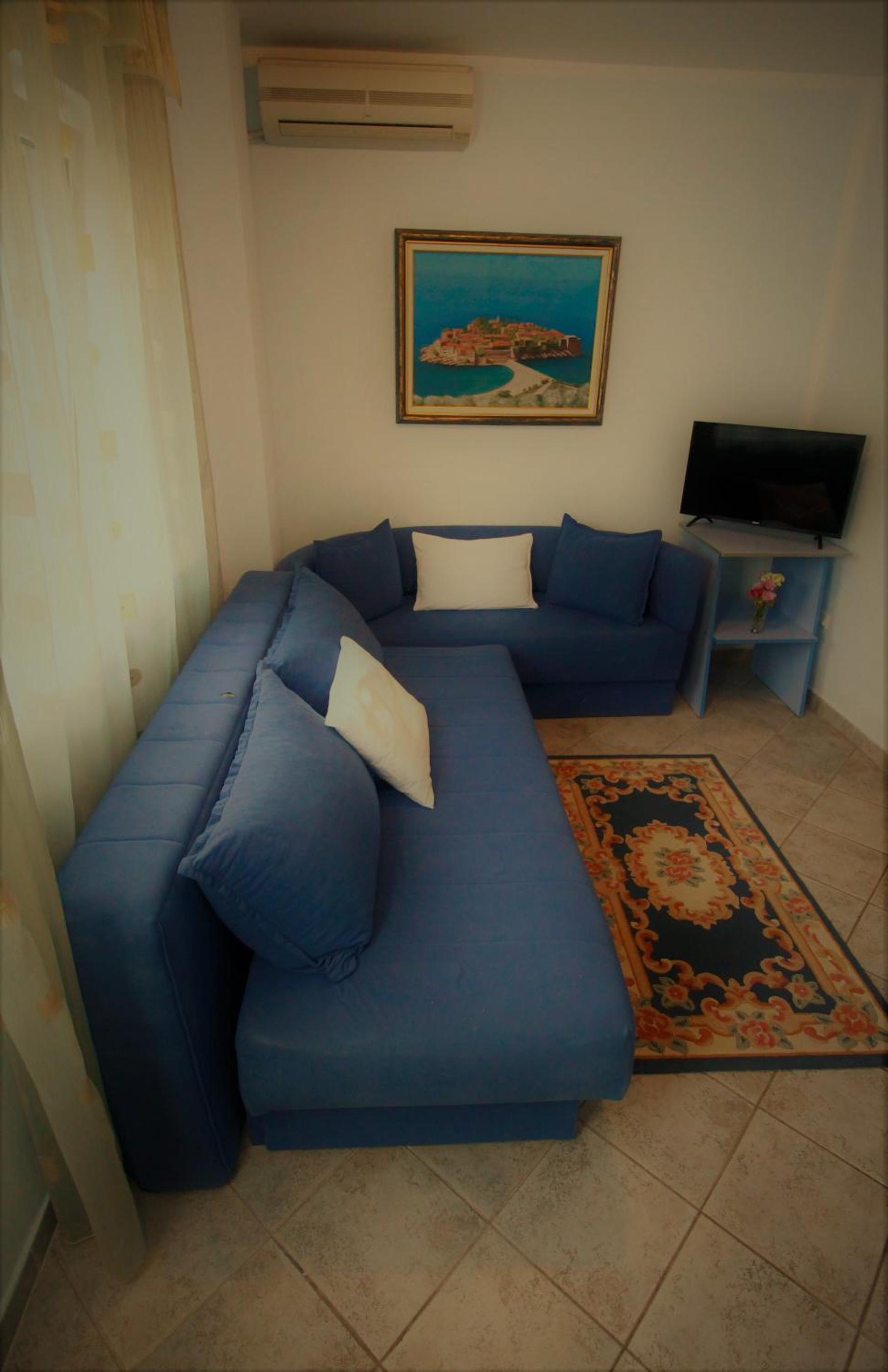 Apartments Mitrovići Miločer