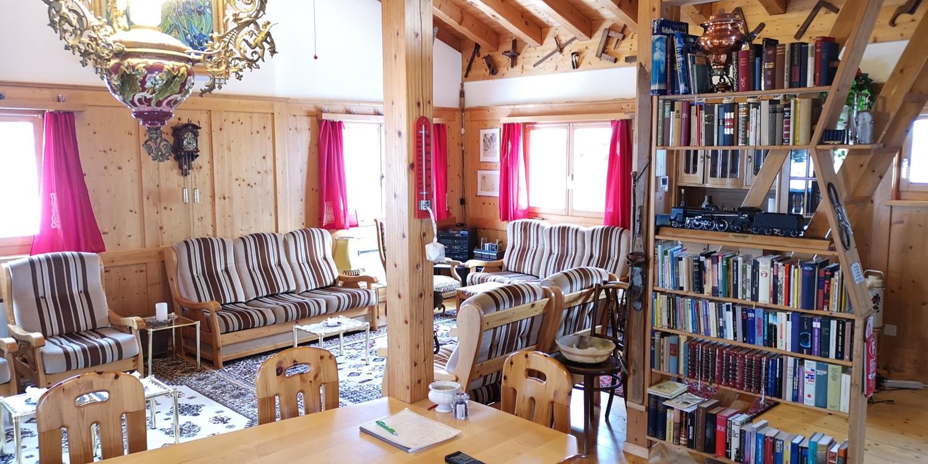 grosses Ferienhaus mit Sauna im Skigeb. Obersaxen
