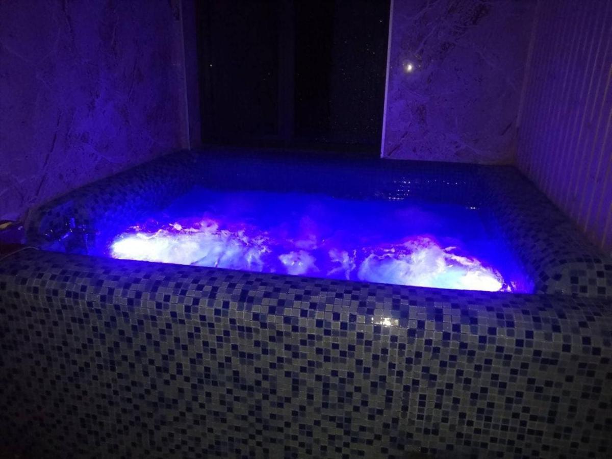 Jacuzzi