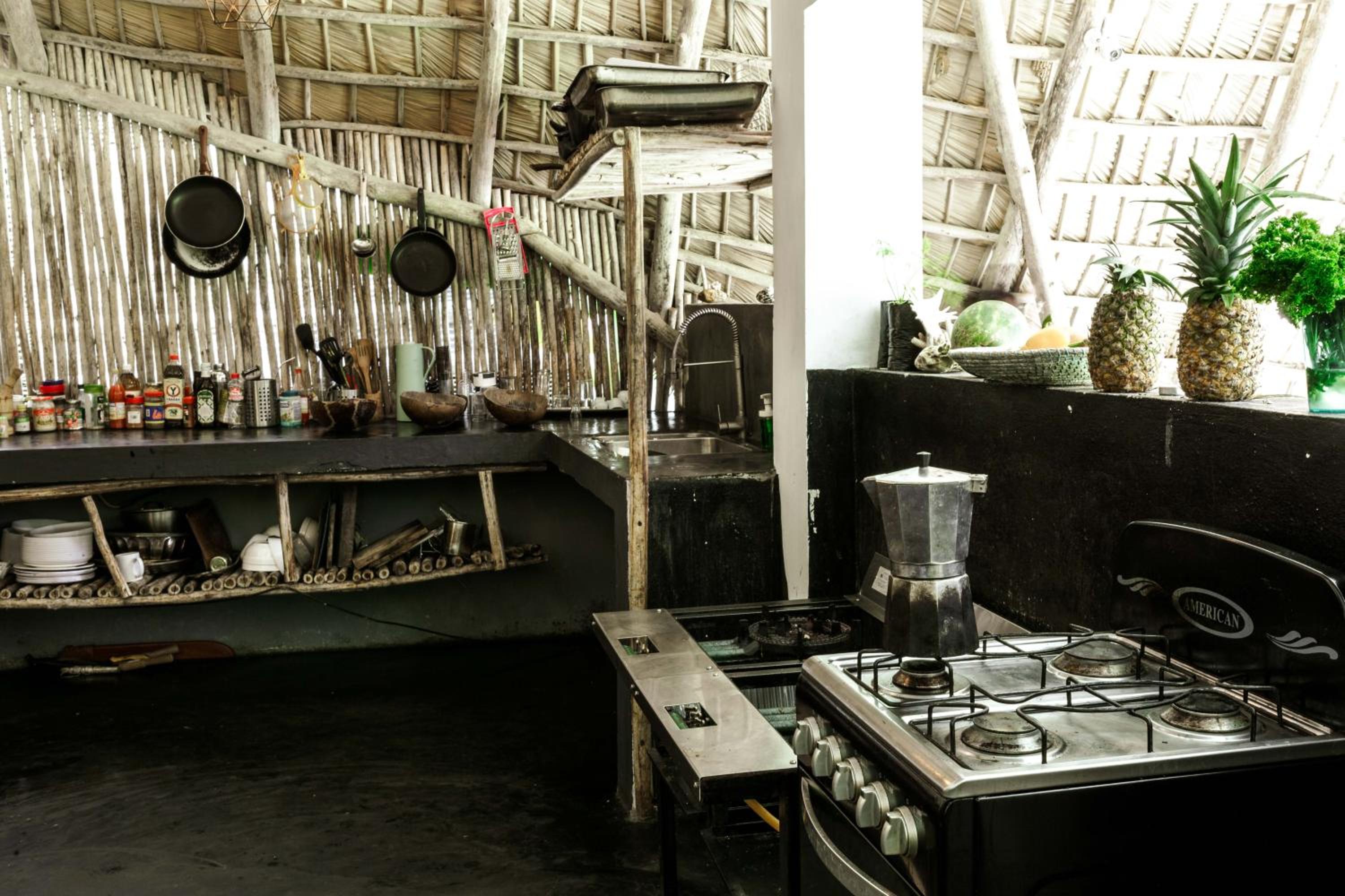 Ganesh Hostel & Shivas Bungalows