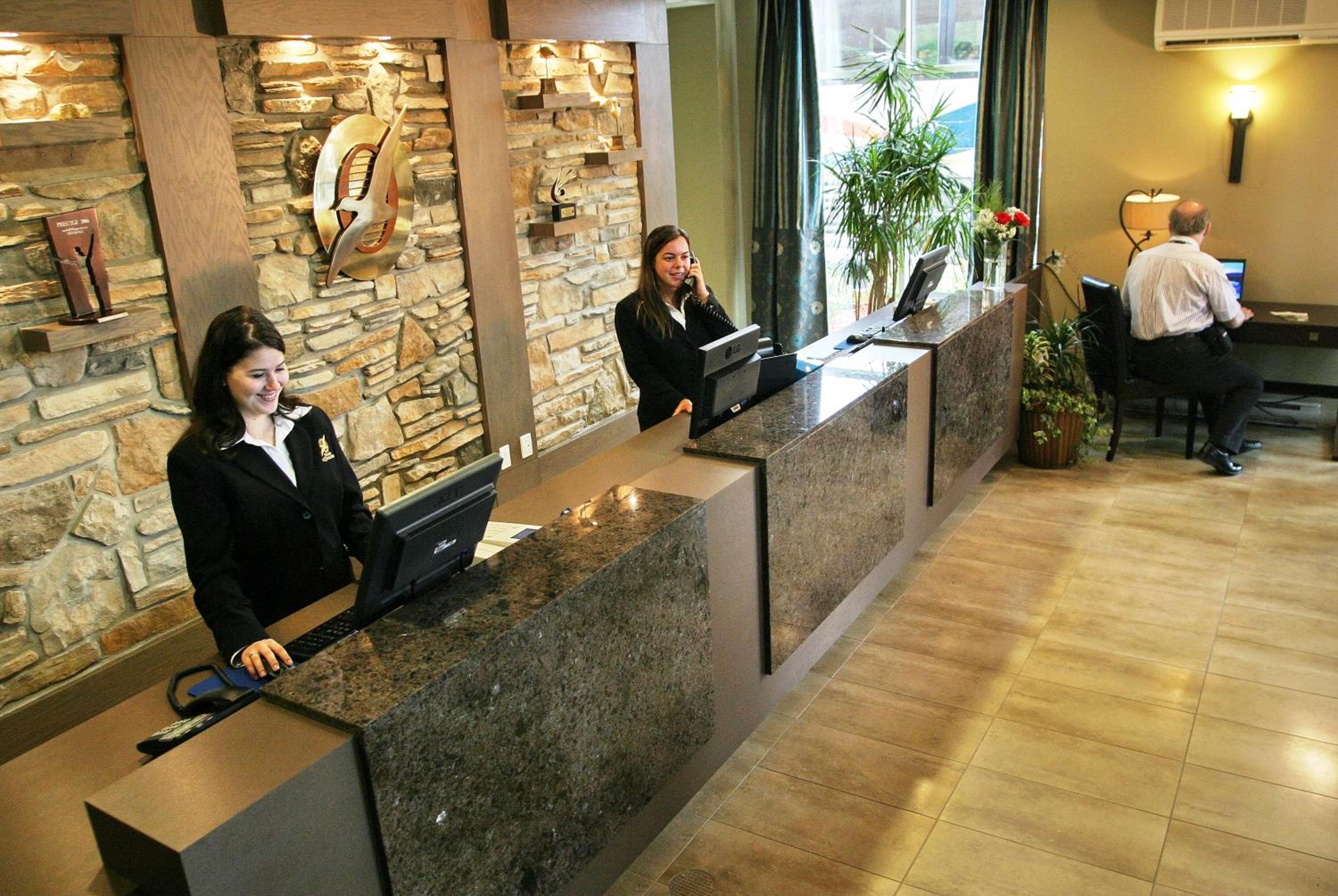 Levis Vacations - Days Inn by Wyndham Levis - Property Image 30