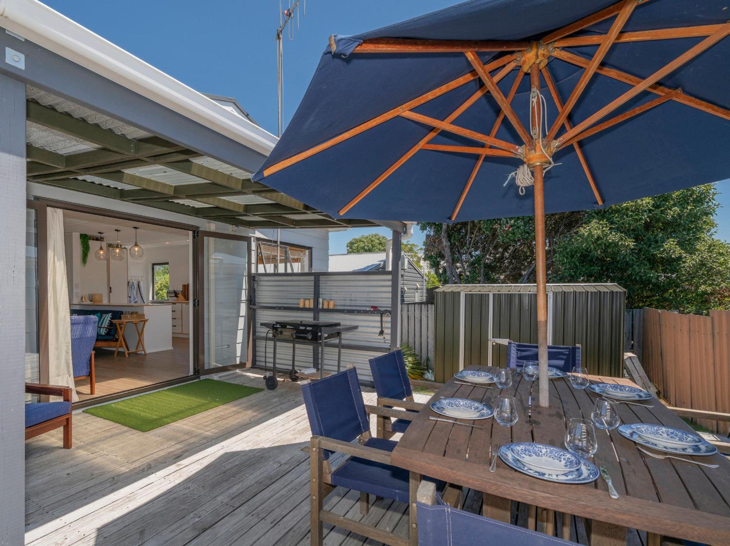 Shore Beats Work - Whangamata Holiday Home view 5