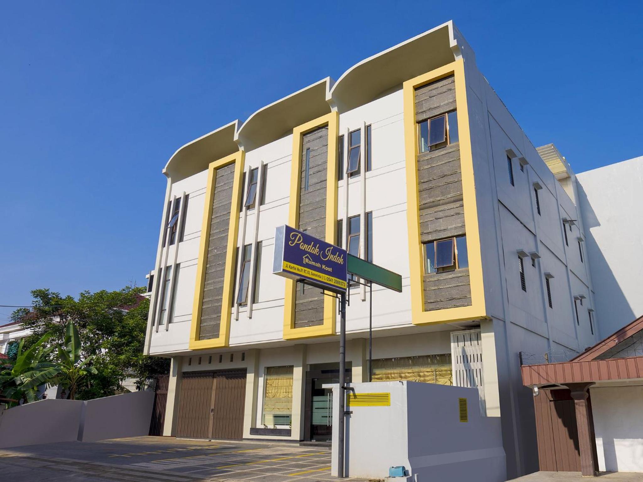 Hotel Pondok Indah Guest House by ecommerceloka - Image 1