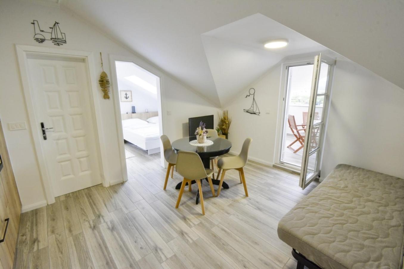 Apartment 9 in Villa Petrac view 4