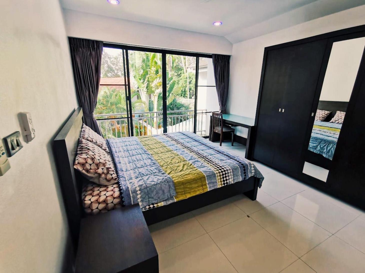 4poolvillas