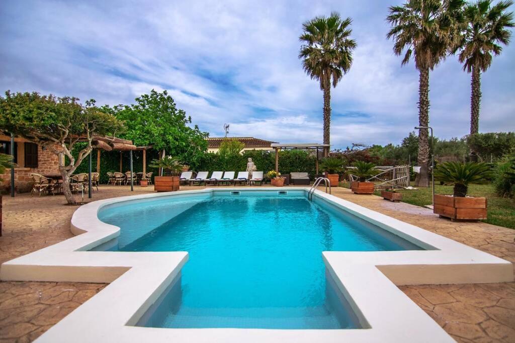 Casa con piscina a 1 km del mar y del pueblo view 2
