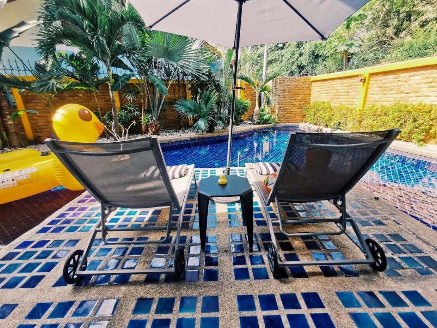 4poolvillas