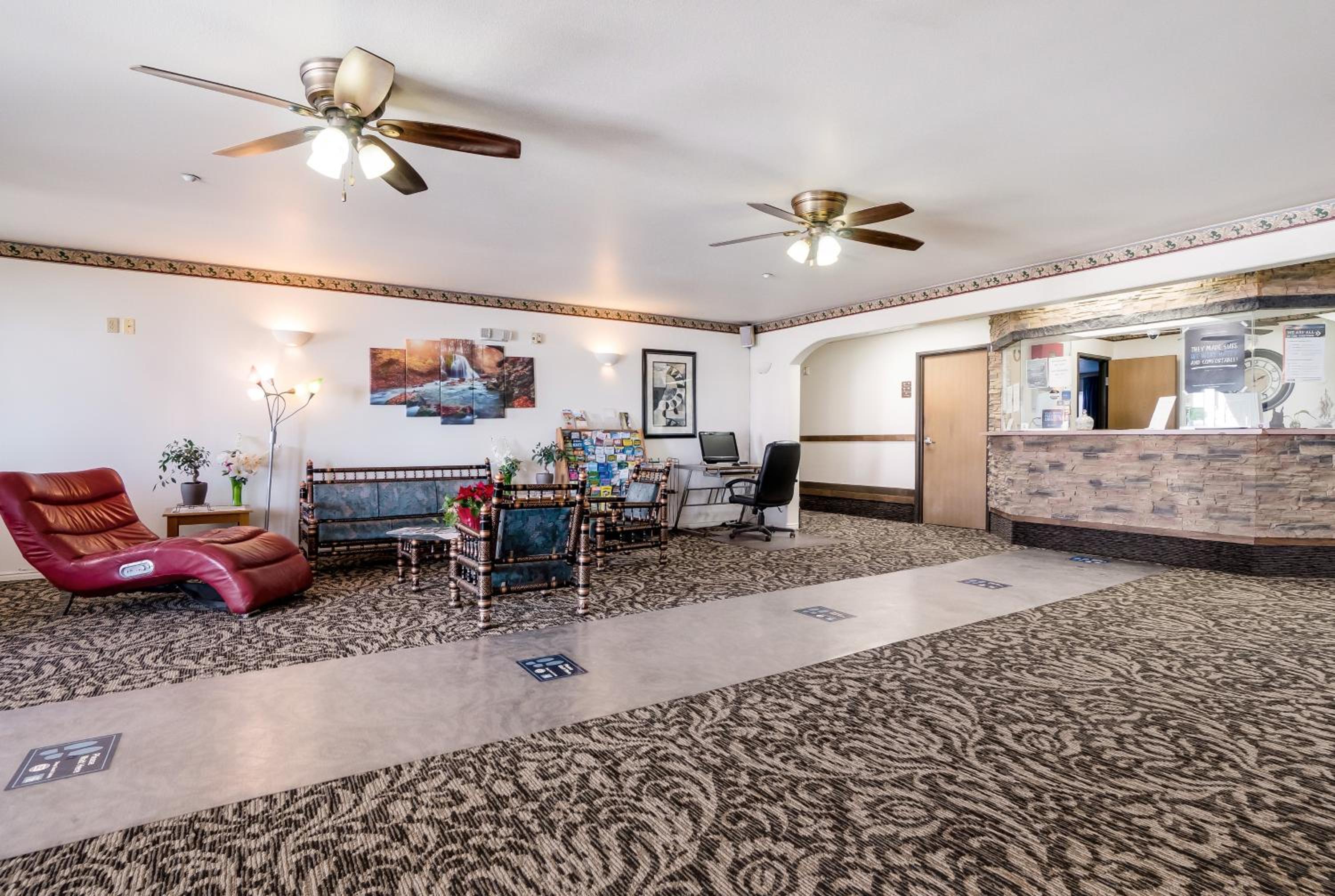 Green River Vacations - Americas Best Value Inn Green River - Property Image 2