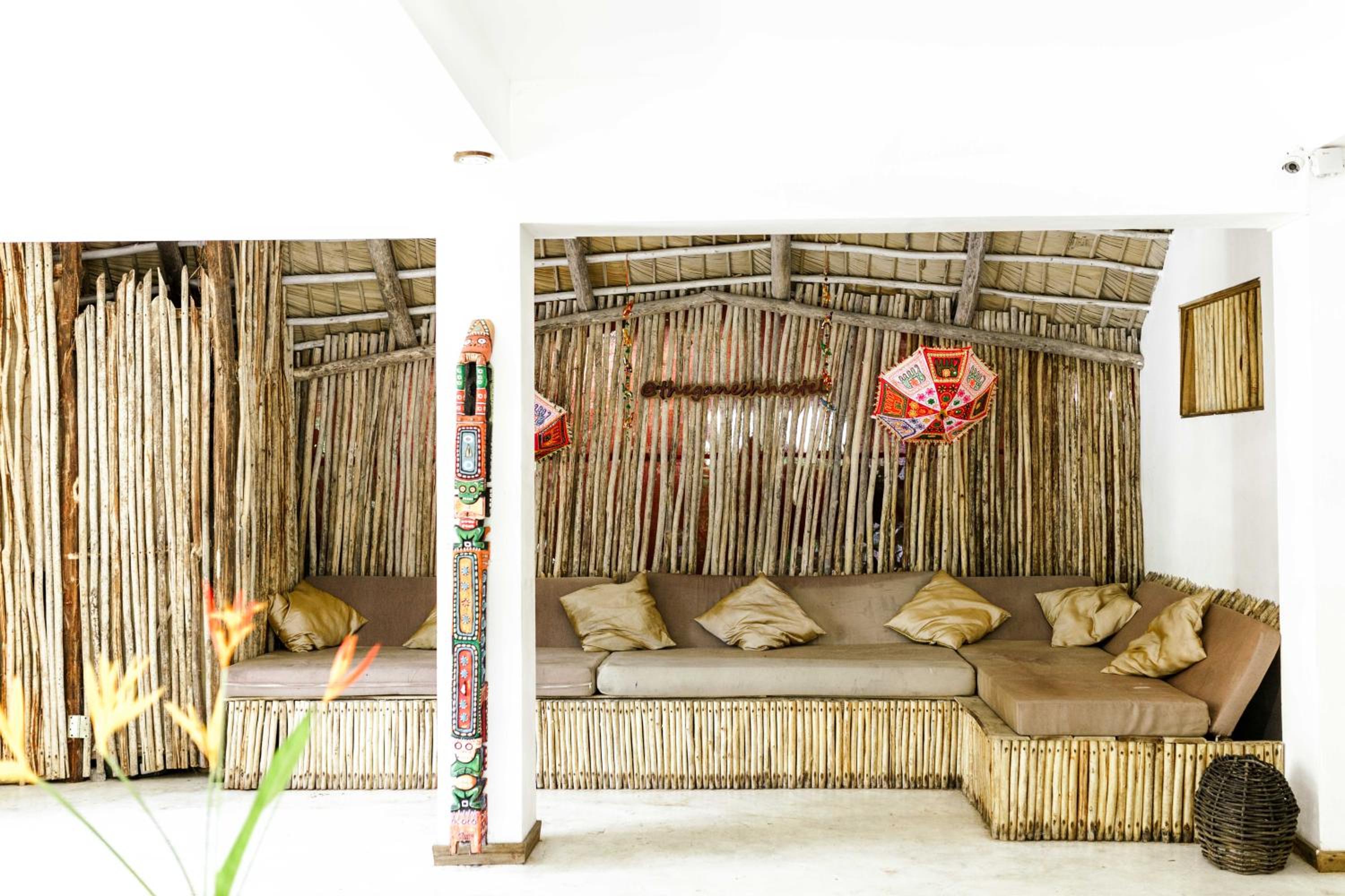 Ganesh Hostel & Shivas Bungalows