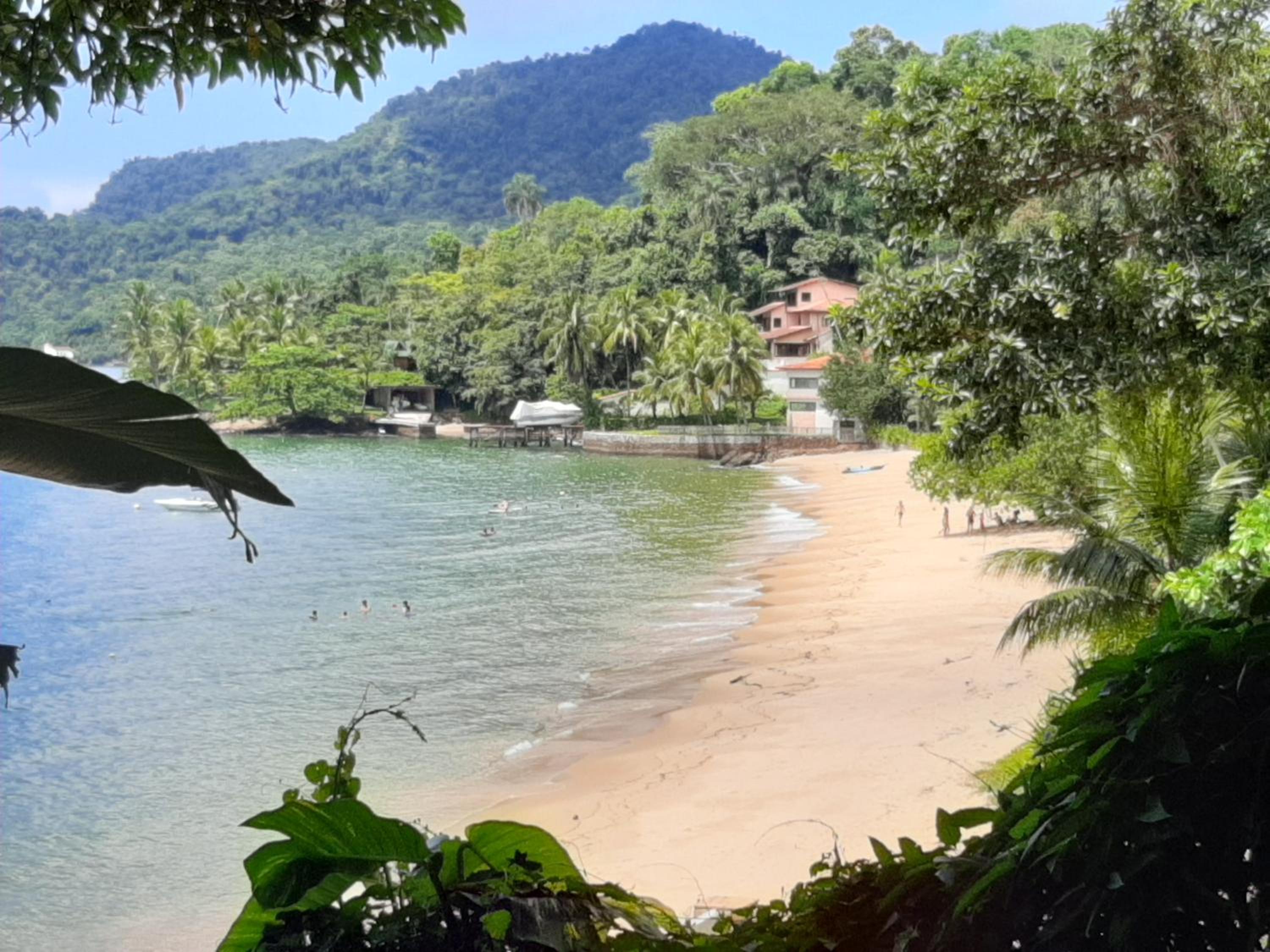 CASA MARAVILHOSA à BEIRA MAR EM ANGRA DOS REIS