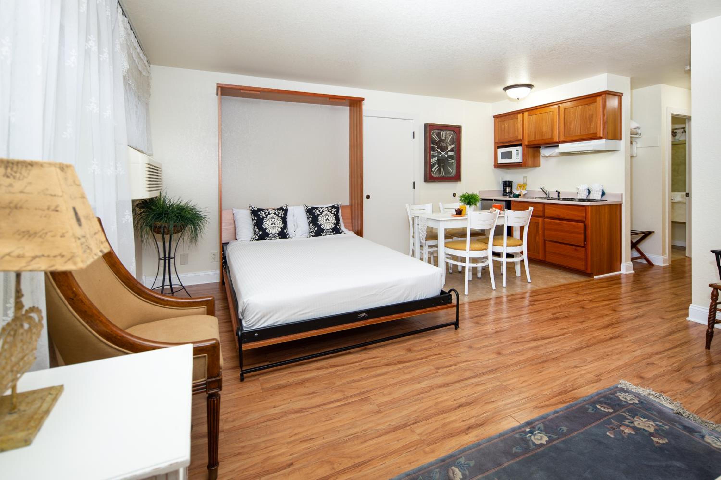 Ashland Vacations - Stratford Inn - Property Image 88